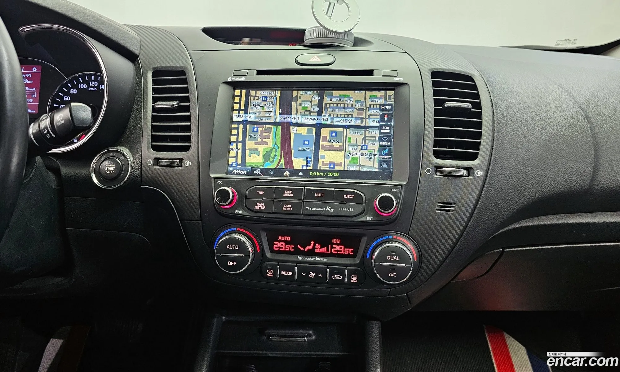 Kia K3 2015 — 12