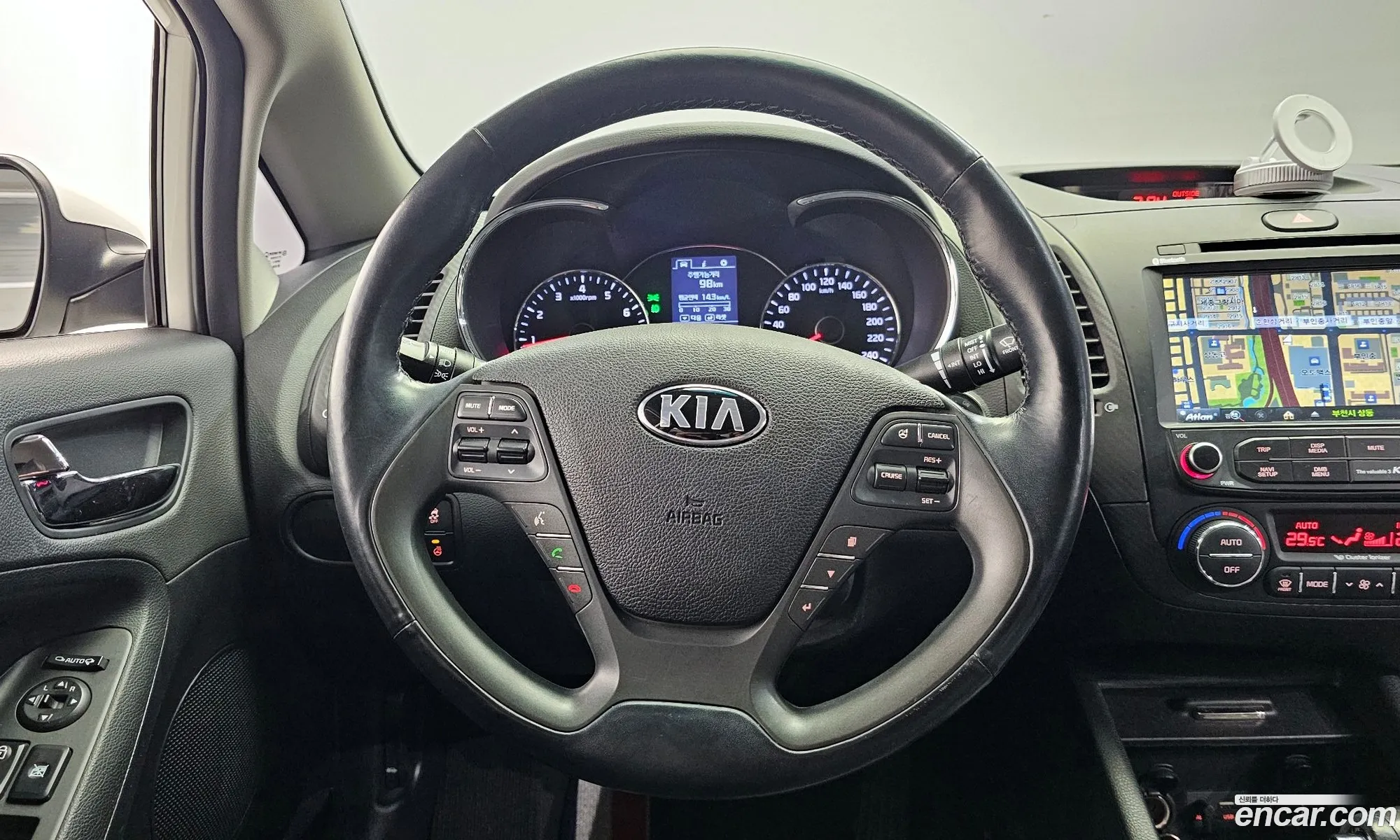 Kia K3 2015 — 13