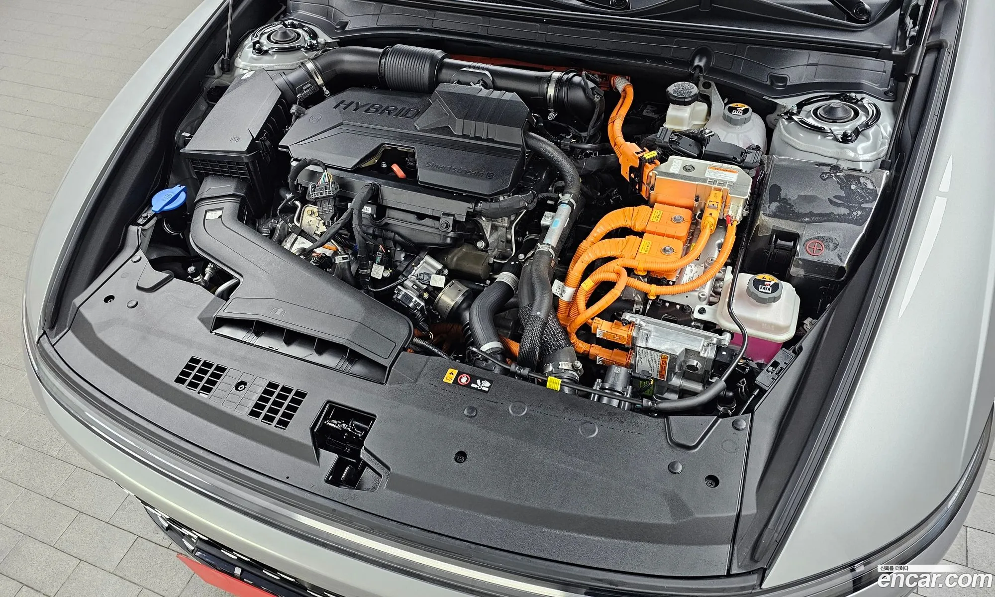 Hyundai Grandeur Hybrid 2025 — 9