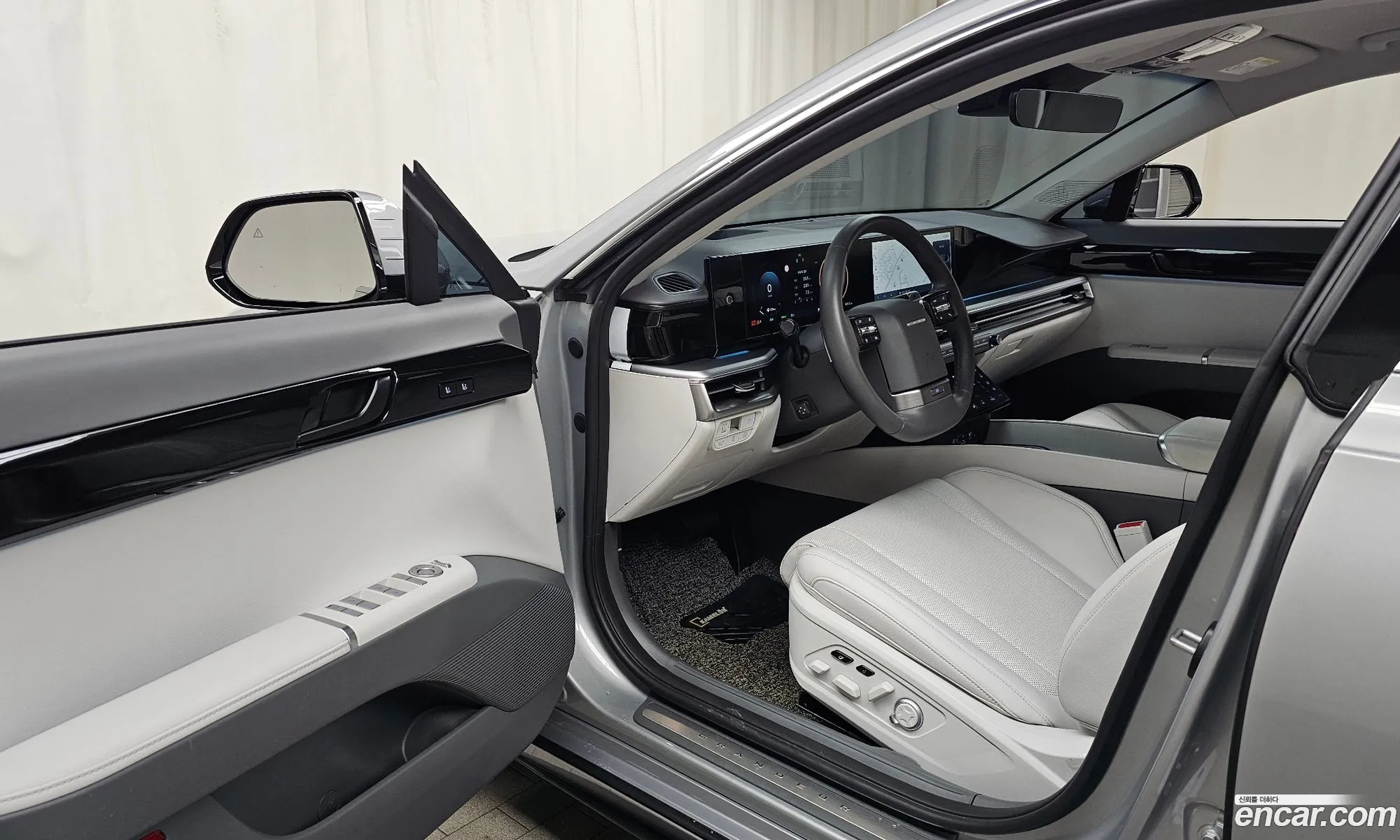 Hyundai Grandeur Hybrid 2025 — 19