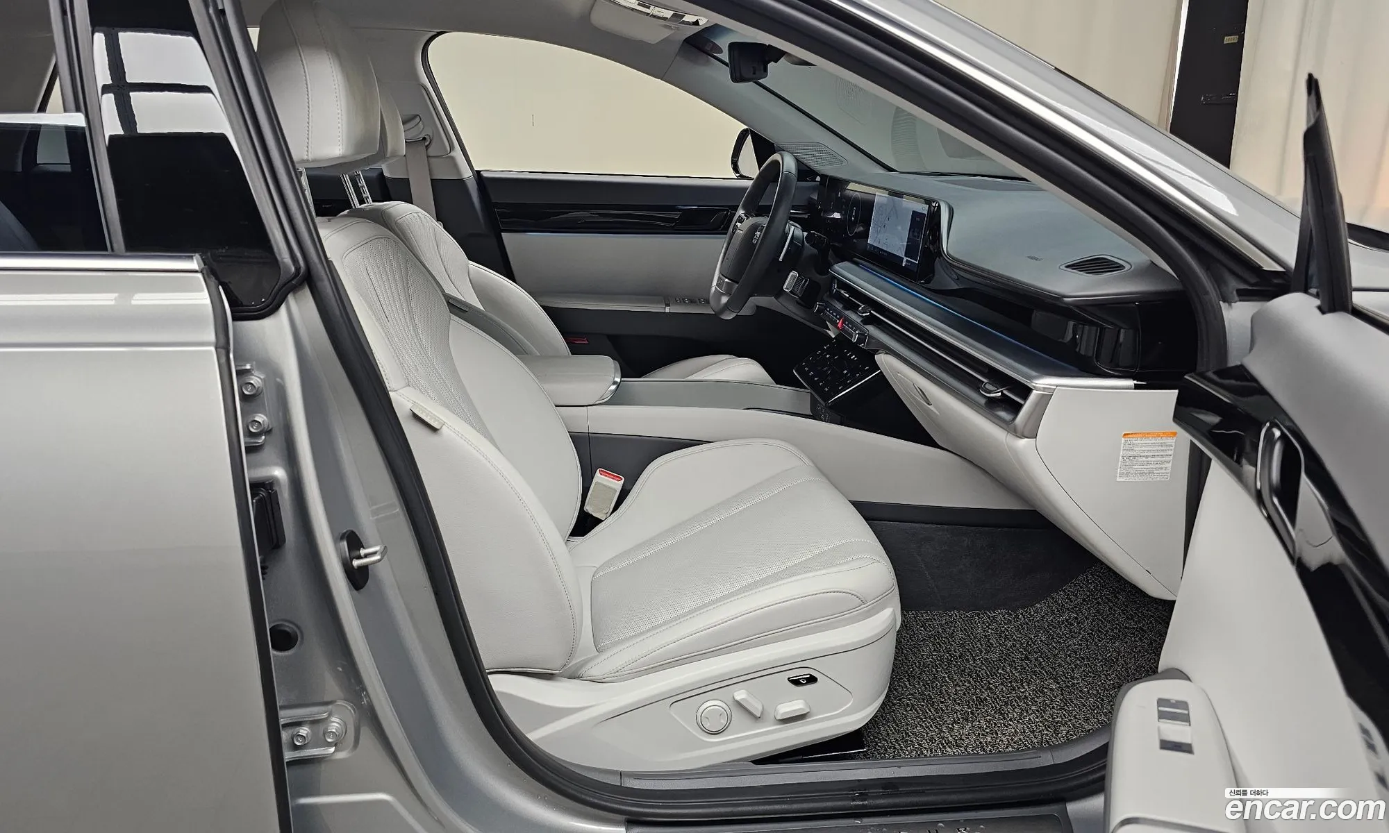 Hyundai Grandeur Hybrid 2025 — 5