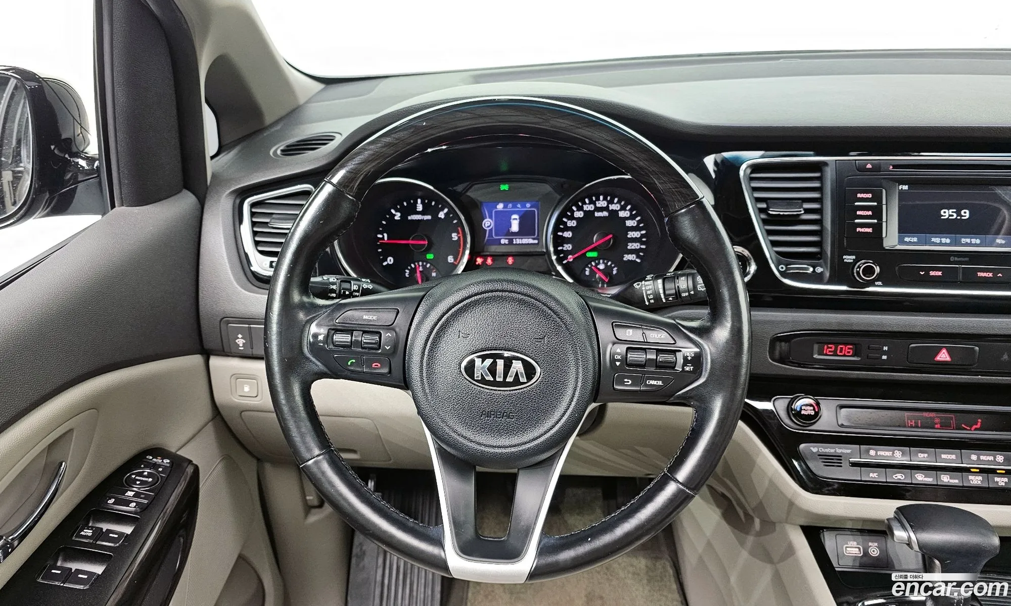 Kia Carnival 2017 KNAMB81ABHS340689 — 19