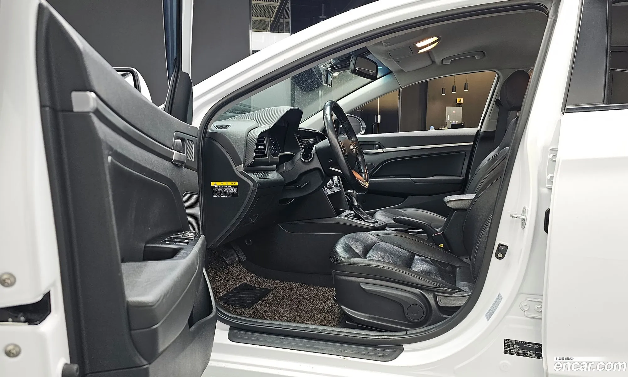 Hyundai Elantra AD 2019 — 4