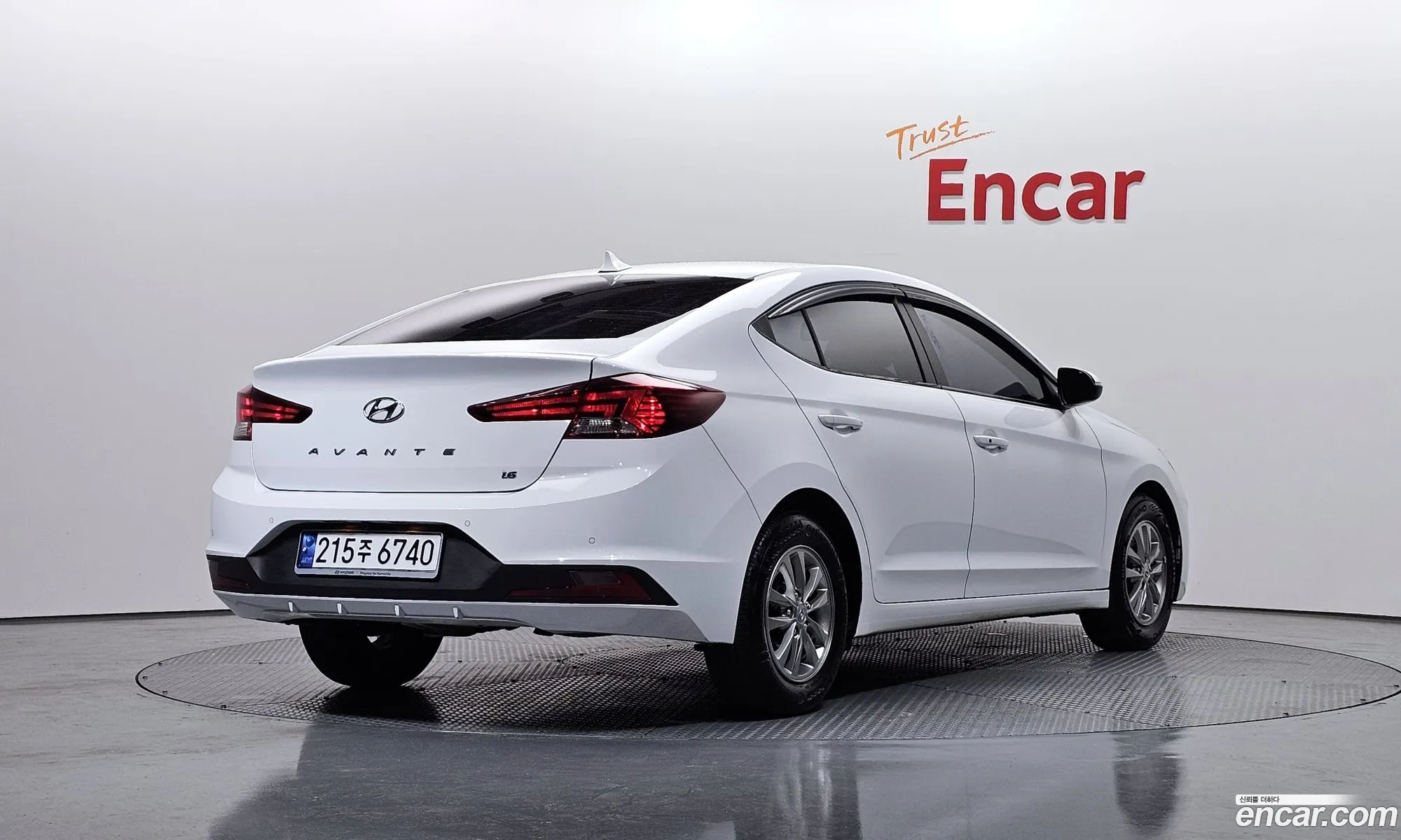 Hyundai Elantra AD 2019 — 18