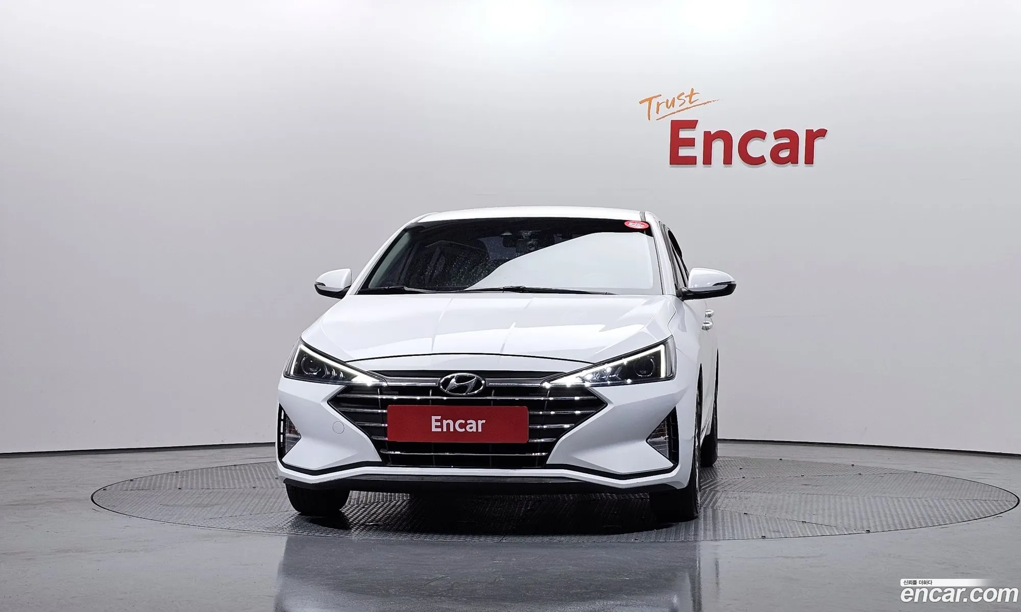 Hyundai Elantra AD 2019 — 14
