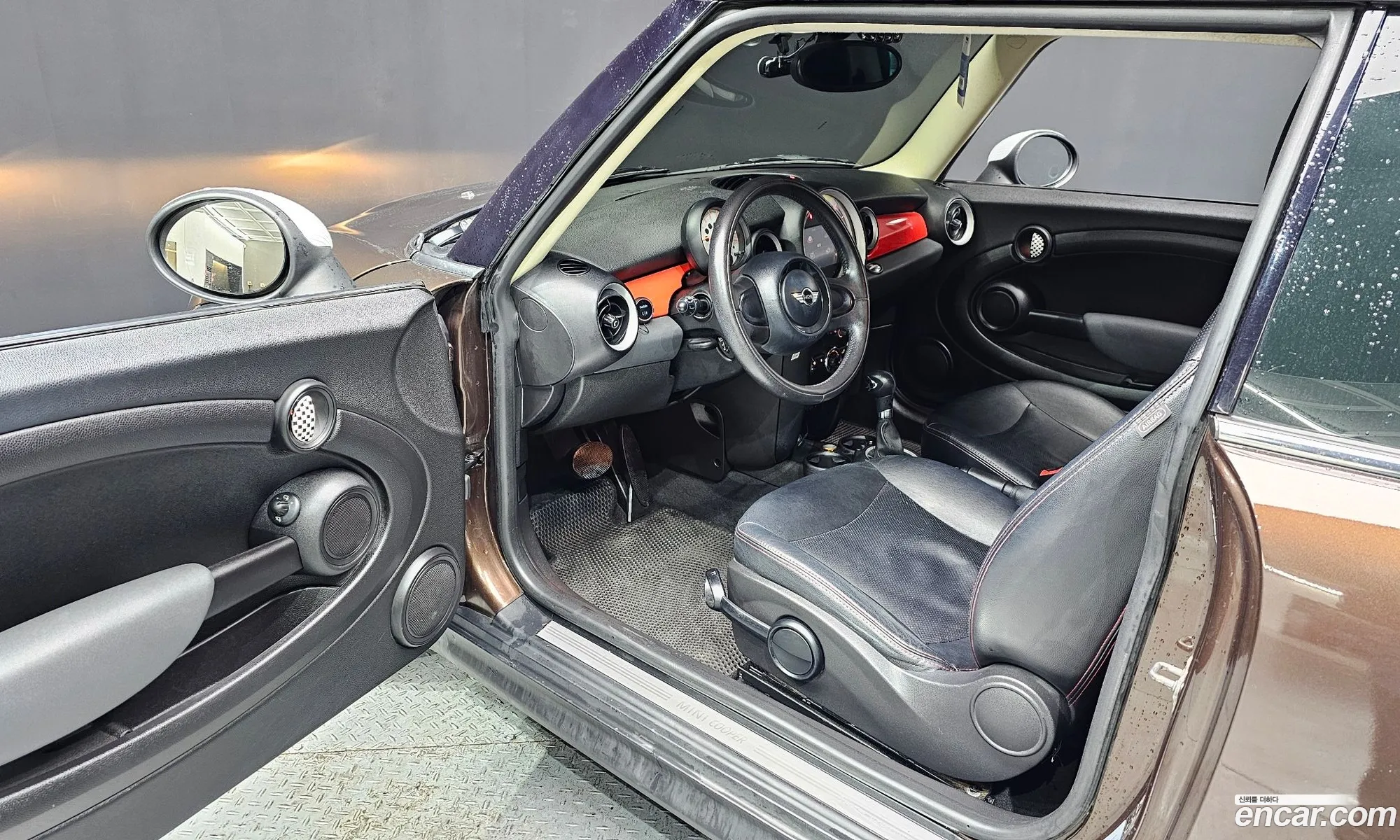 Mini Cooper 2011 WMWSU3103CT205051 — 2