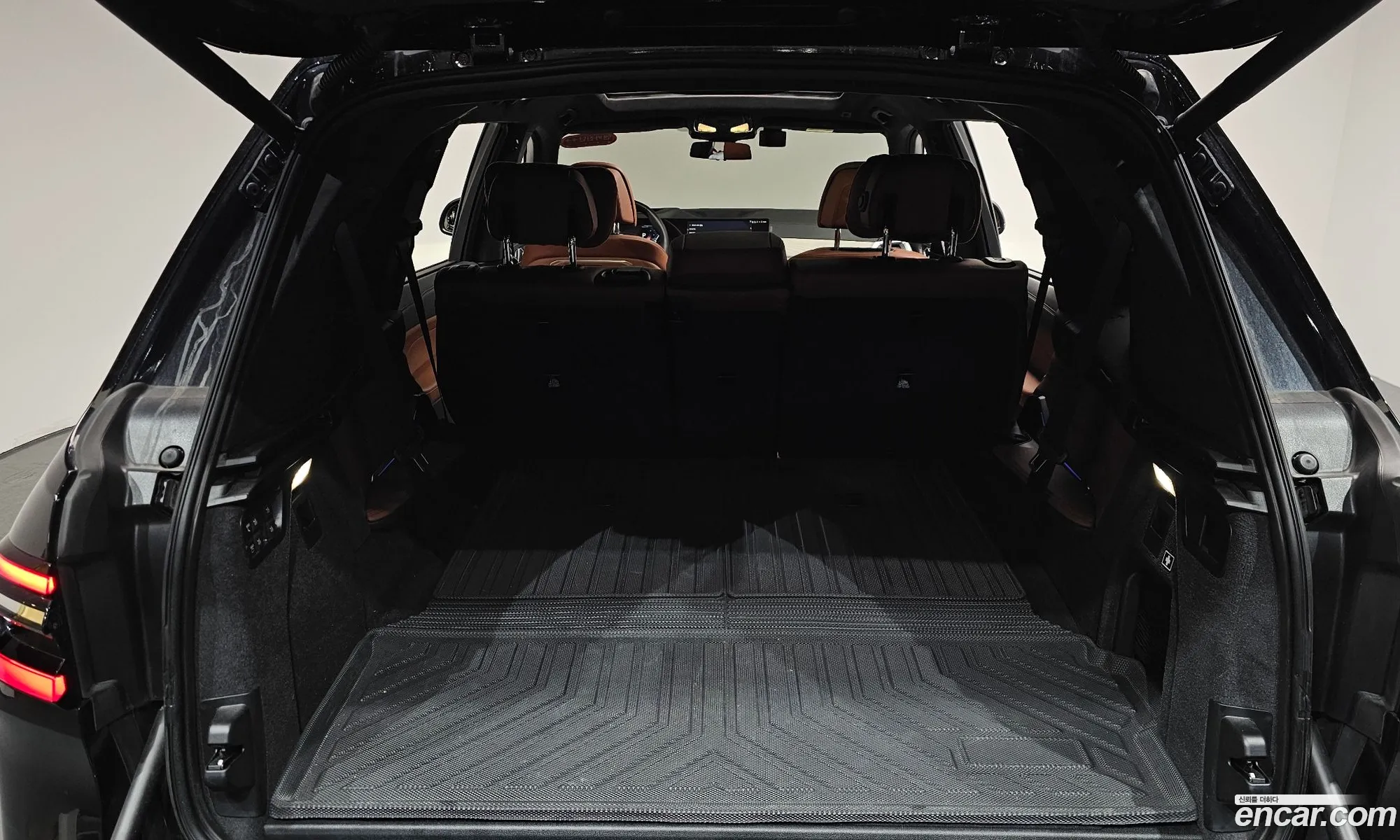BMW X7 2024 WBA21EN08R9V72645 — 3