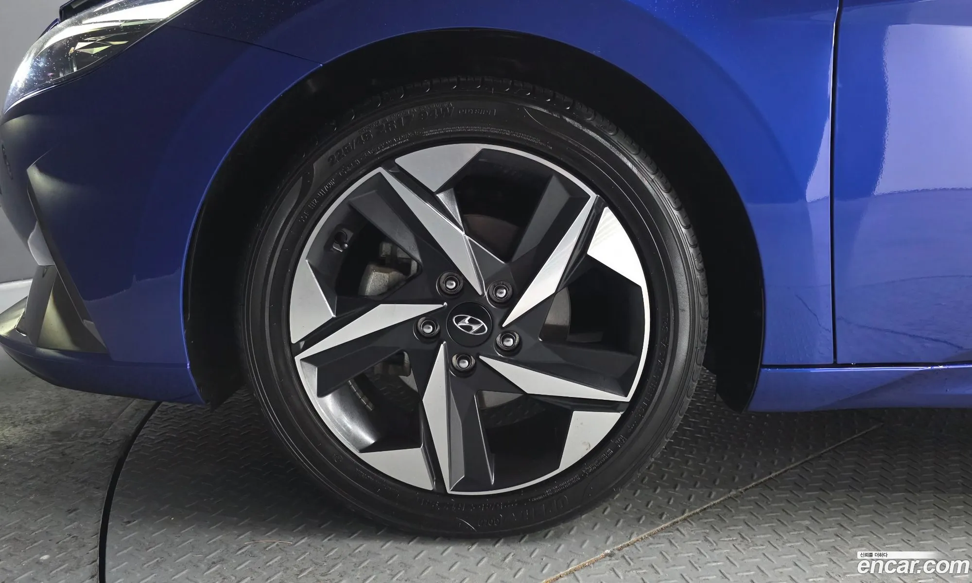 Hyundai Elantra Hybrid 2023 — 7