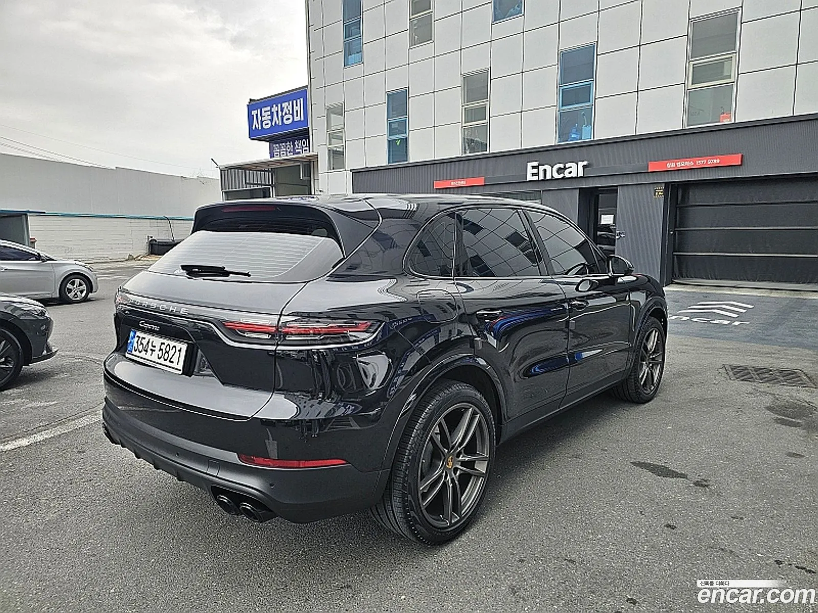 Porsche Cayenne 2019 — 18