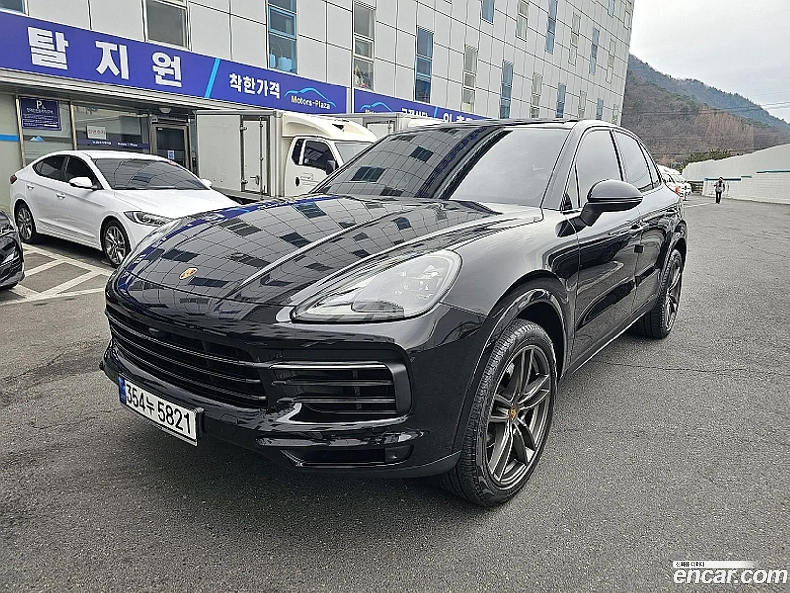 Porsche Cayenne 2019 — 16