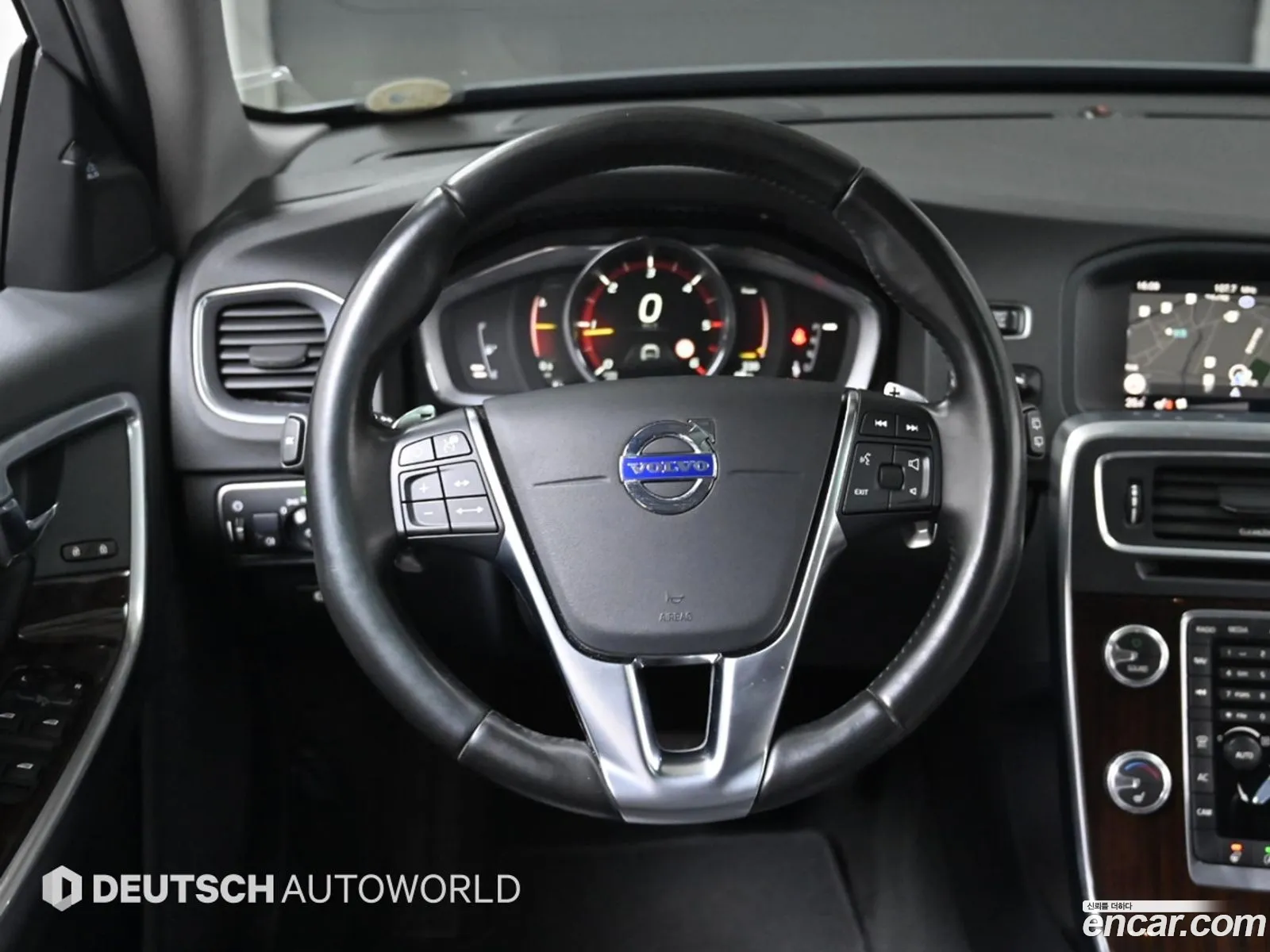 Volvo V60 2017 — 14
