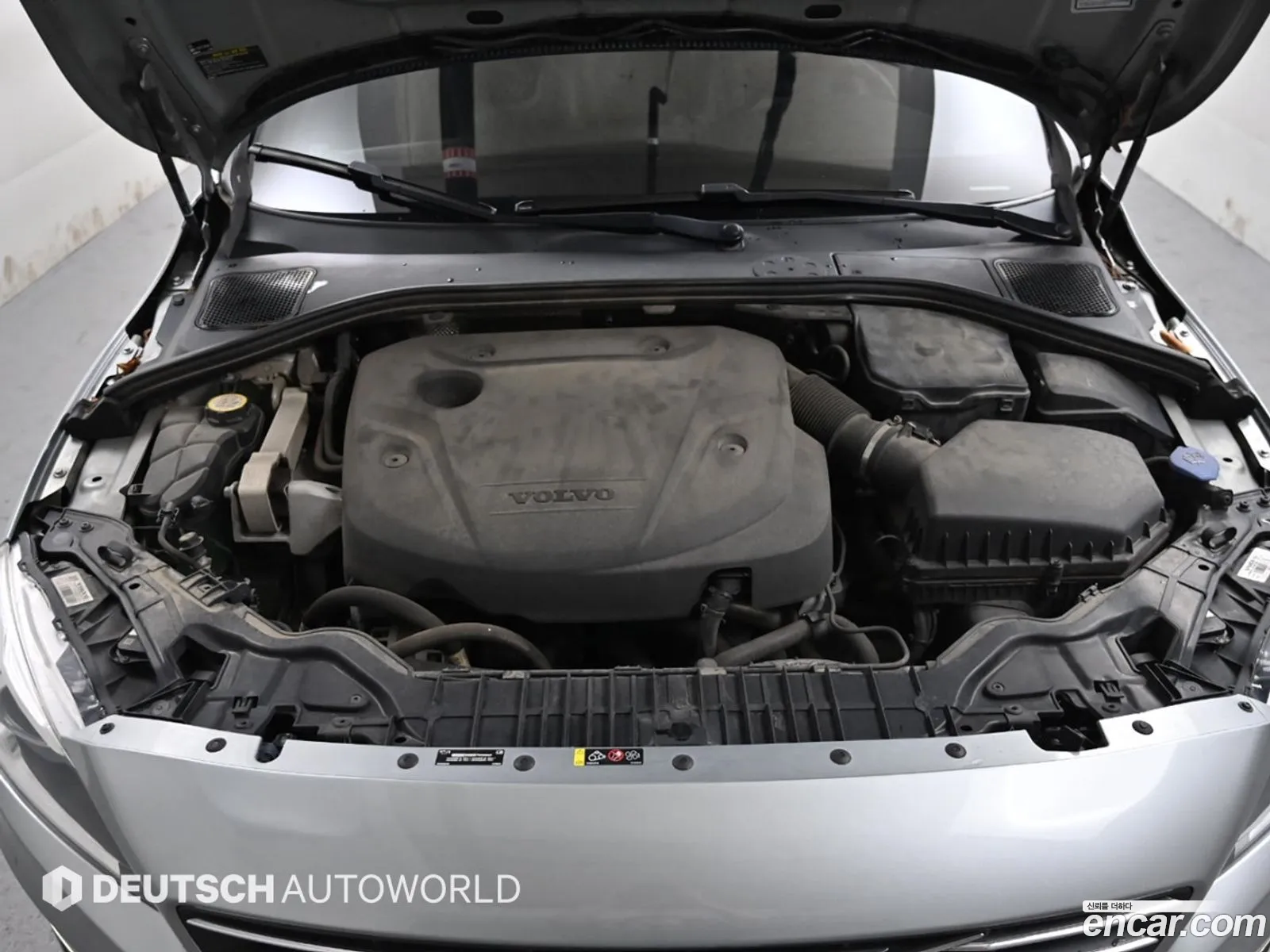 Volvo V60 2017 — 18