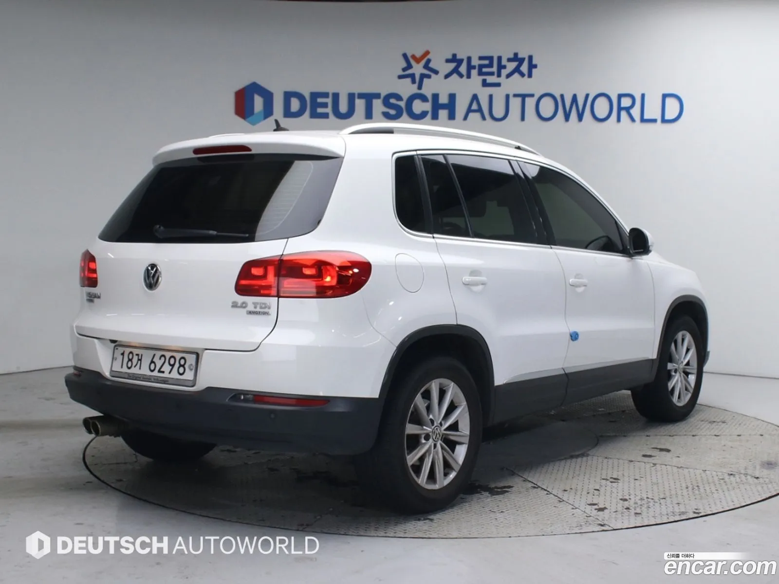 Volkswagen Tiguan 2012 — 8