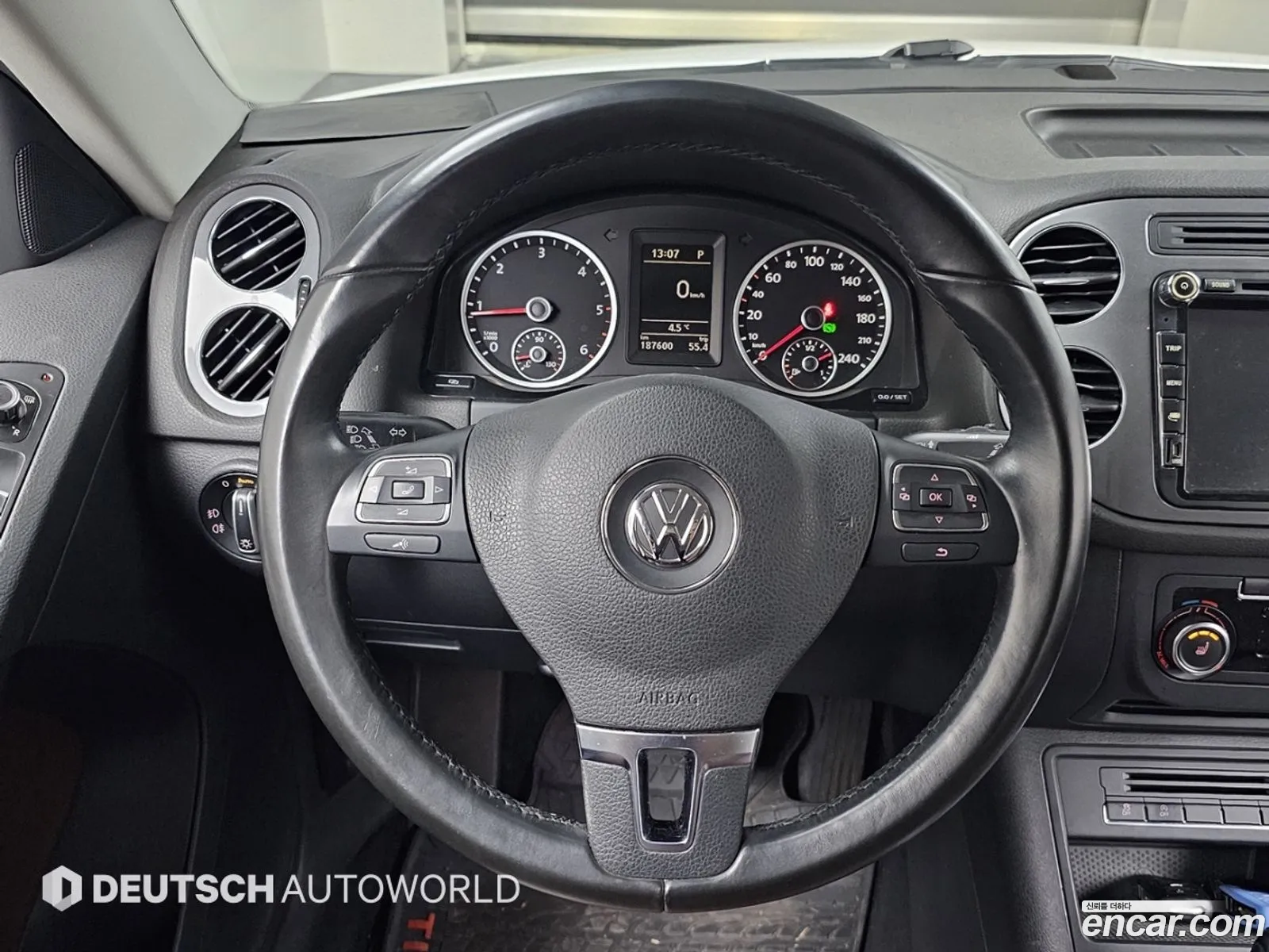 Volkswagen Tiguan 2012 — 14