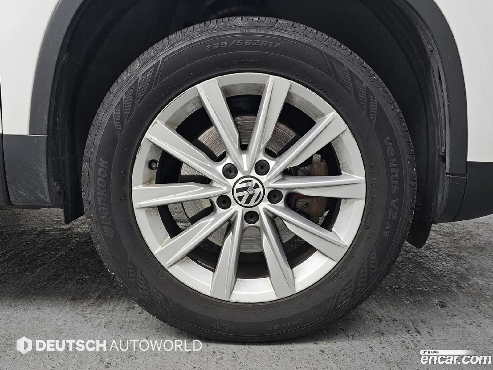 Volkswagen Tiguan 2012 — 12