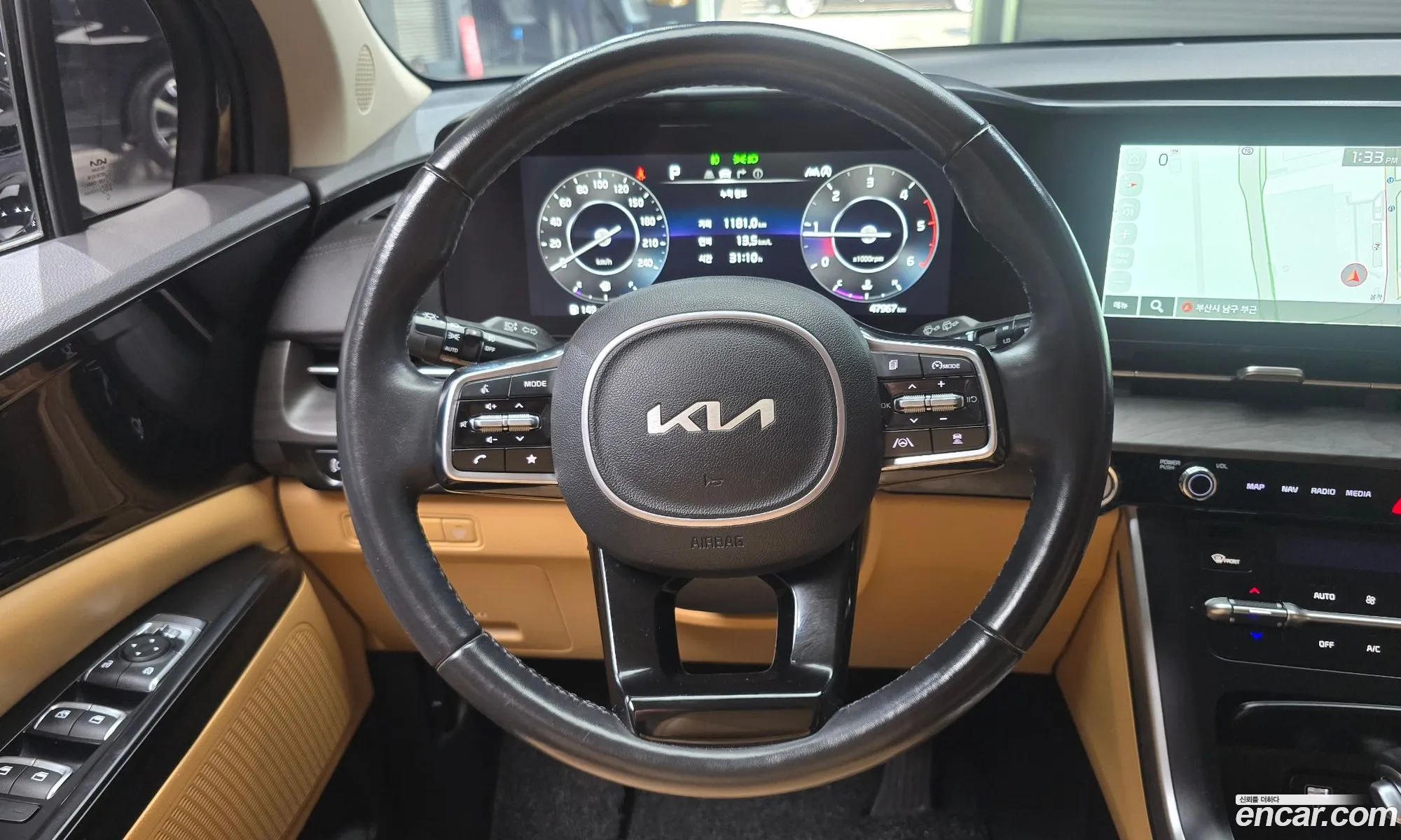 Kia Carnival 2022 — 17