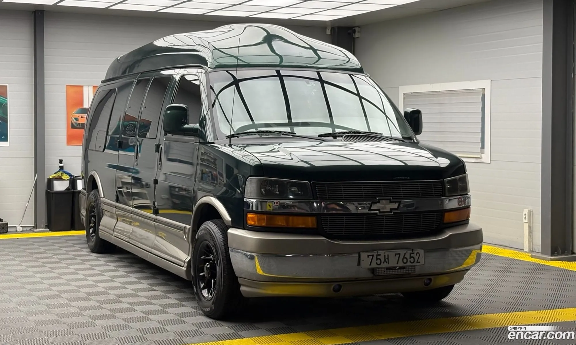Chevrolet Express Van 2004 — 2