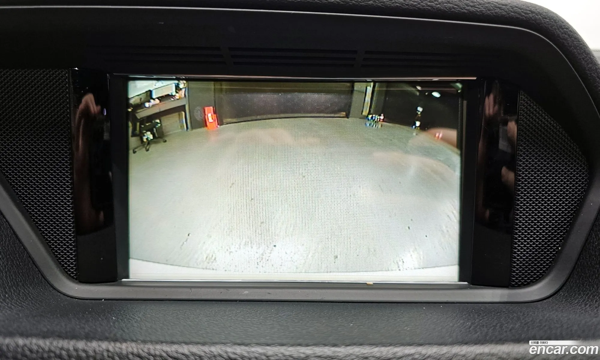 Mercedes-Benz E-Class W212 2011 WDDKJ5GB5BF112423 — 2
