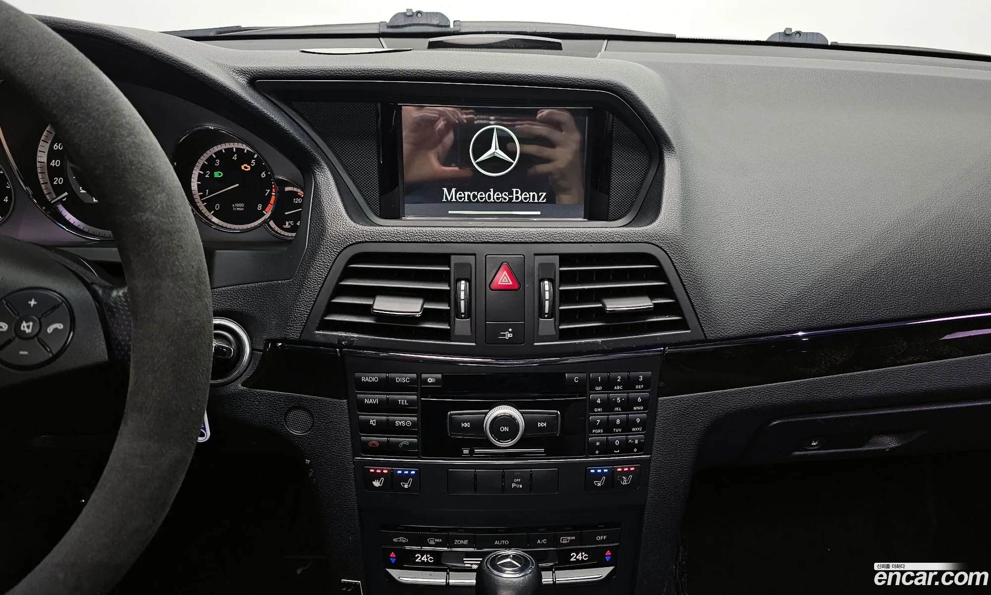 Mercedes-Benz E-Class W212 2011 WDDKJ5GB5BF112423 — 15