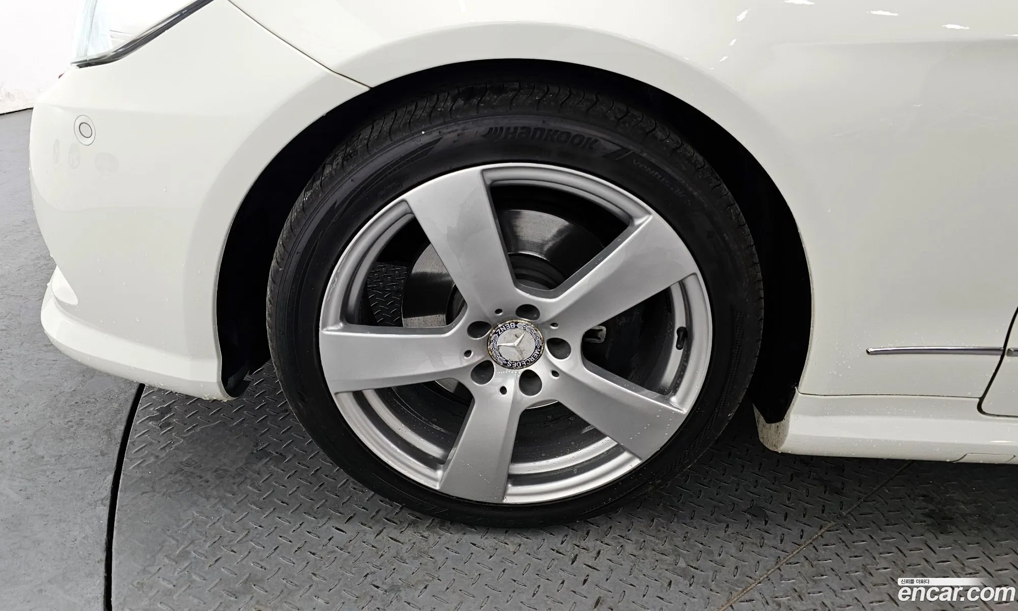 Mercedes-Benz E-Class W212 2011 WDDKJ5GB5BF112423 — 18
