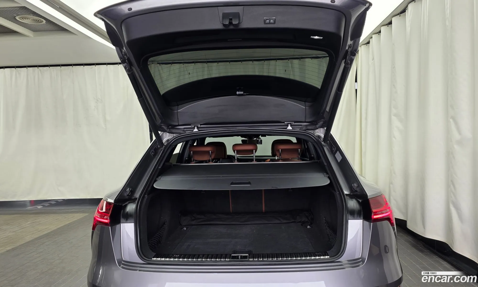 Audi e-tron 2021 WAUZZZGE4MB043945 — 17