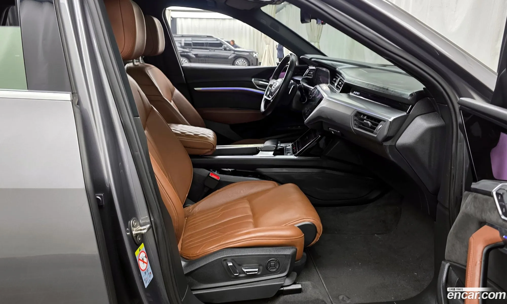 Audi e-tron 2021 WAUZZZGE4MB043945 — 6