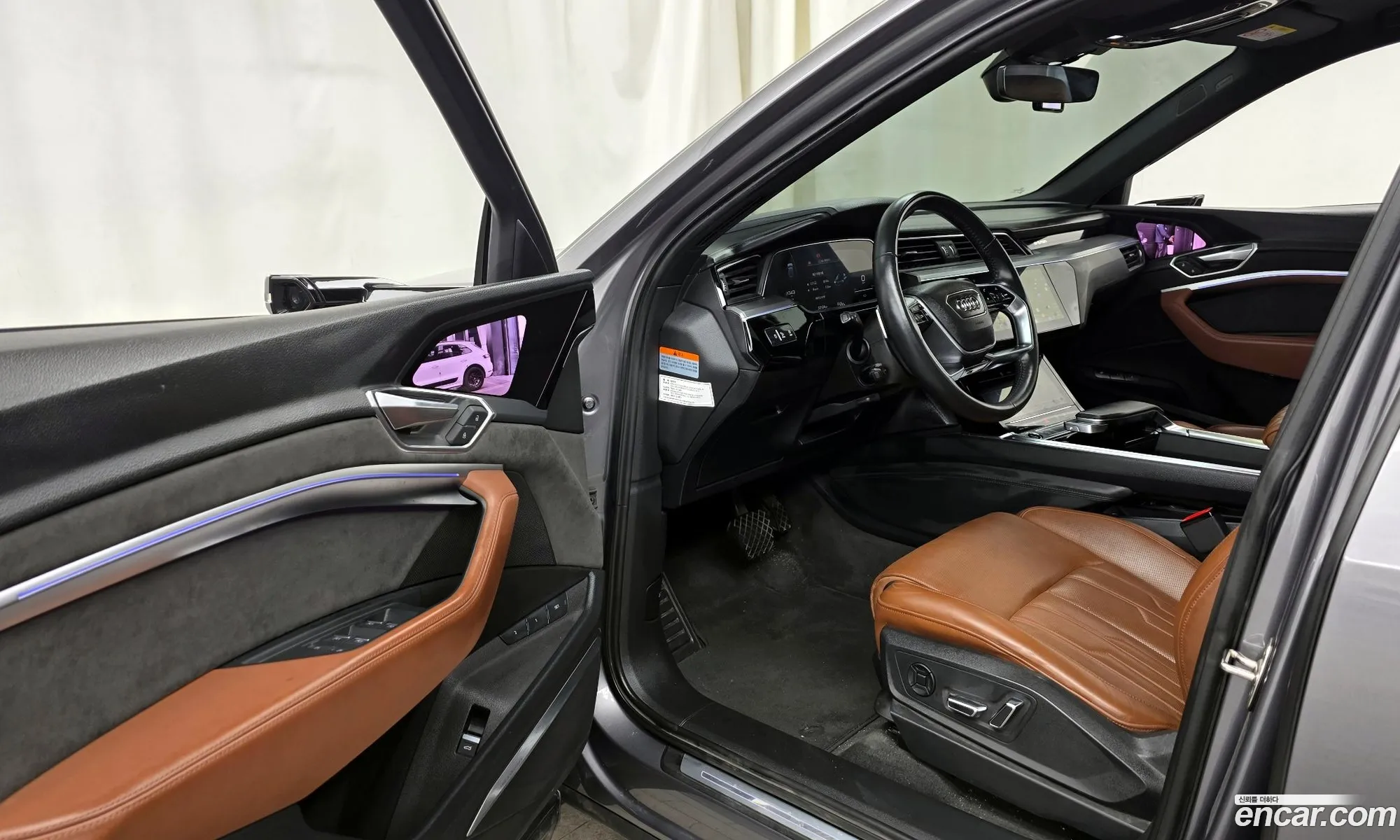Audi e-tron 2021 WAUZZZGE4MB043945 — 10