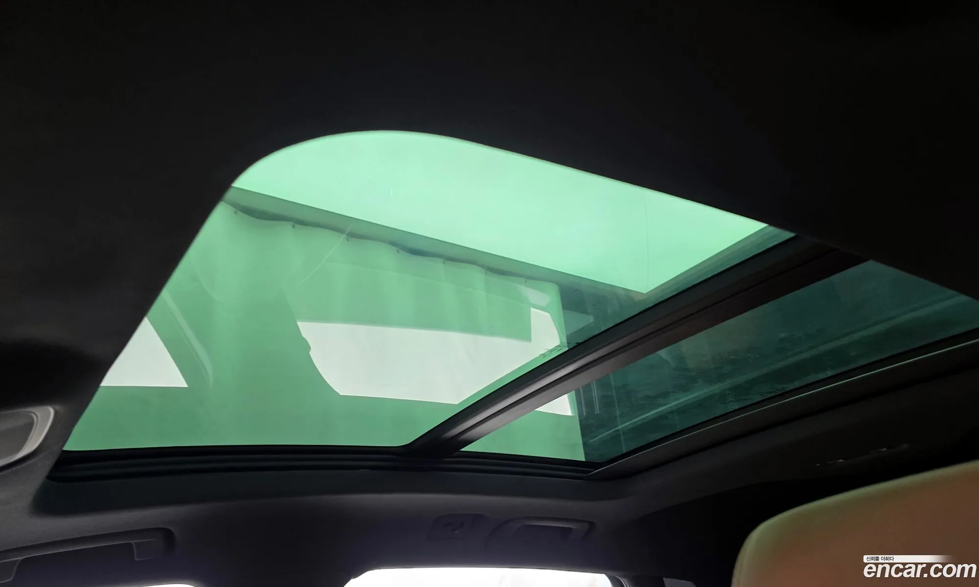 Audi e-tron 2021 WAUZZZGE4MB043945 — 5