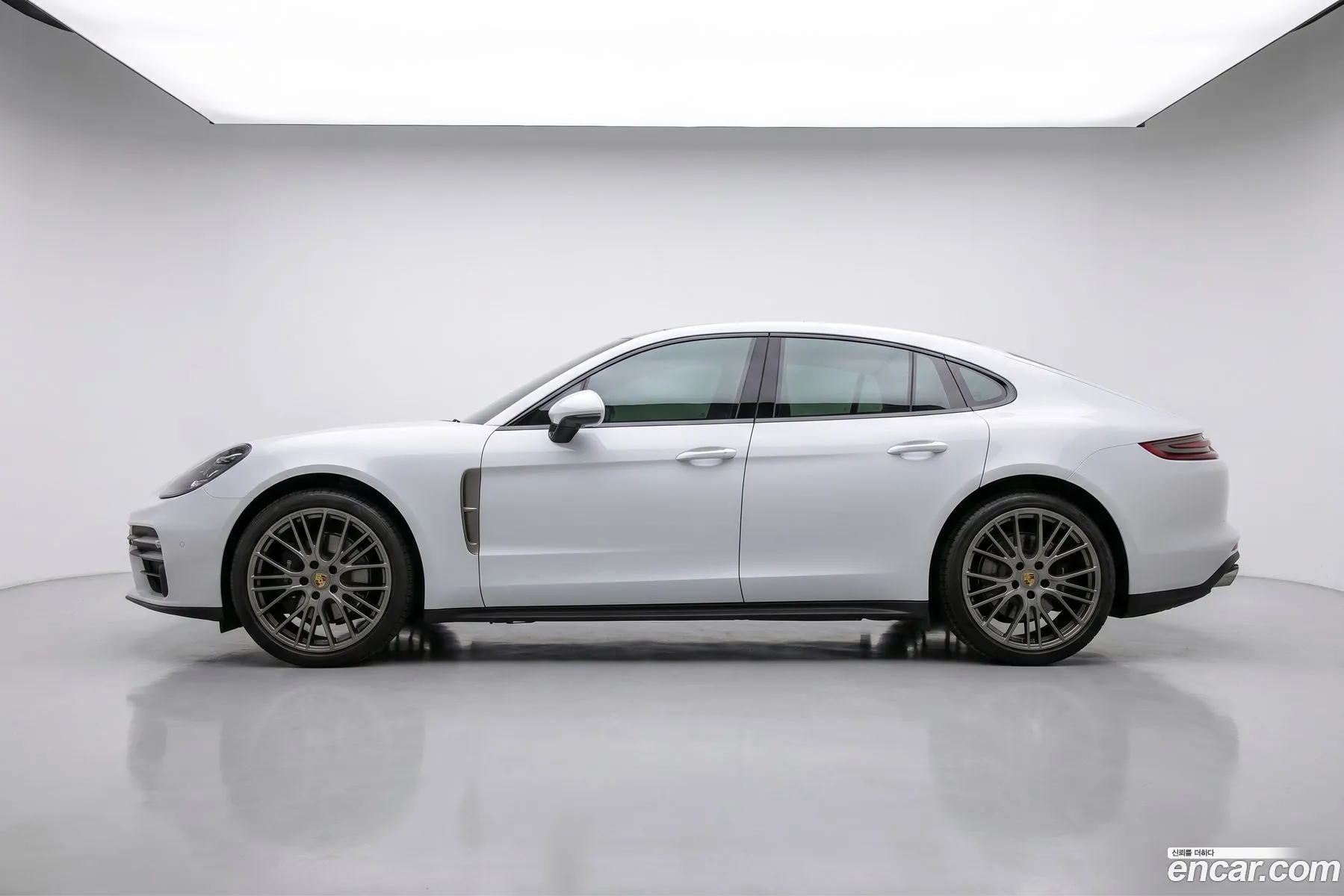 Porsche Panamera 2022 — 14