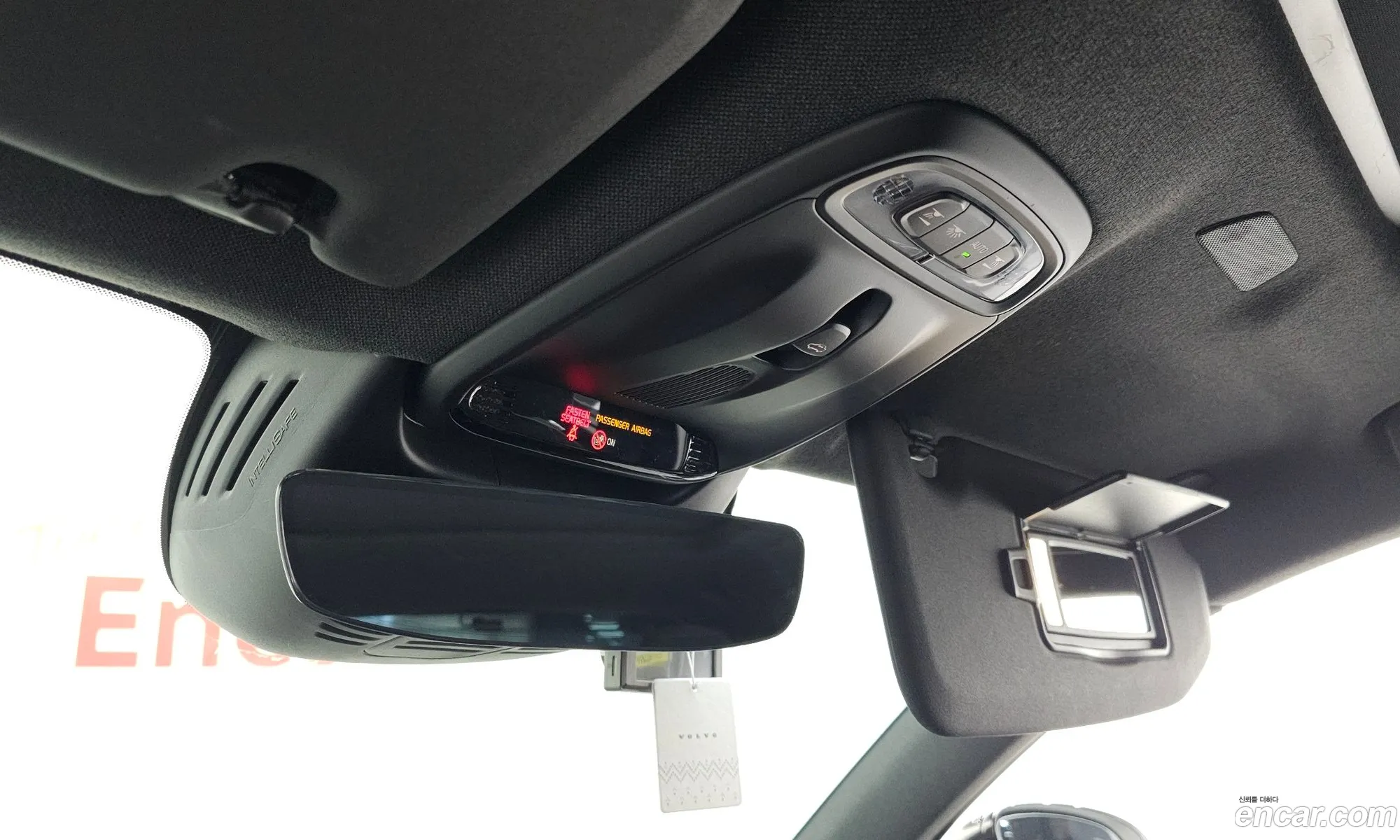 Volvo XC40 2020 YV1XZACACL2285755 — 10