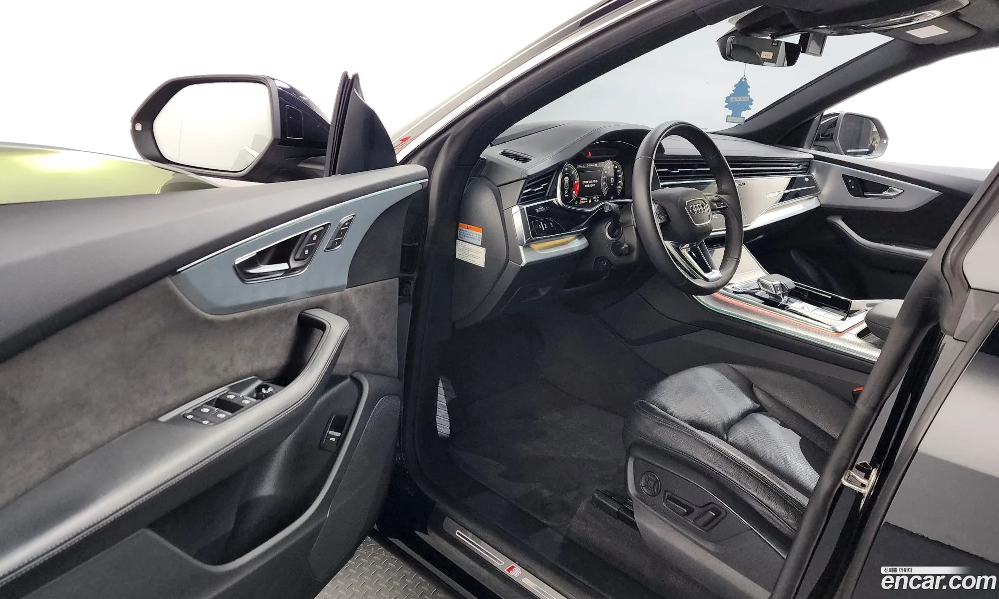Audi Q8 2021 — 13