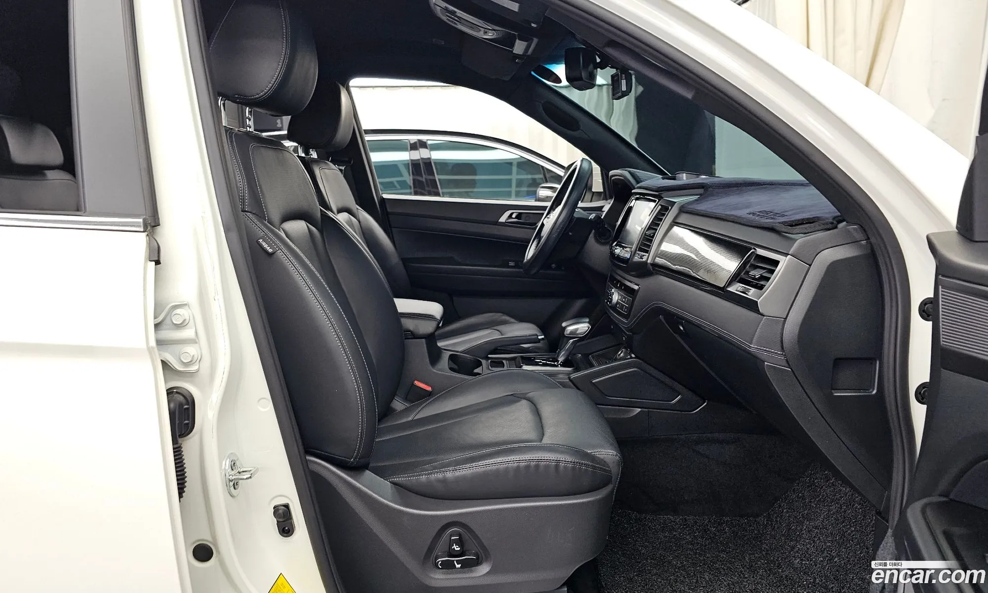 KG Mobility (SsangYong) Rexton Sports Khan 2022 — 11