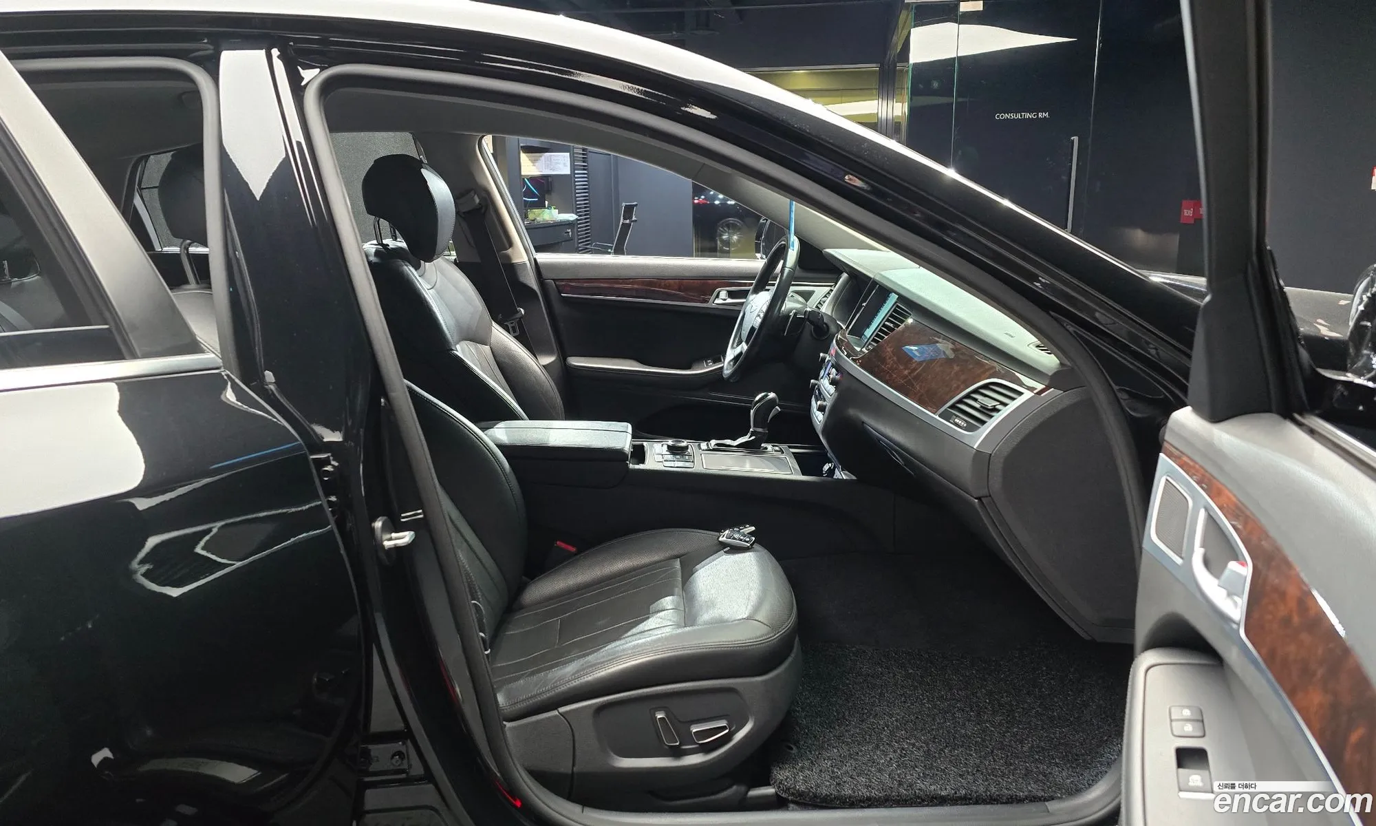 Hyundai Genesis DH 2016 — 5