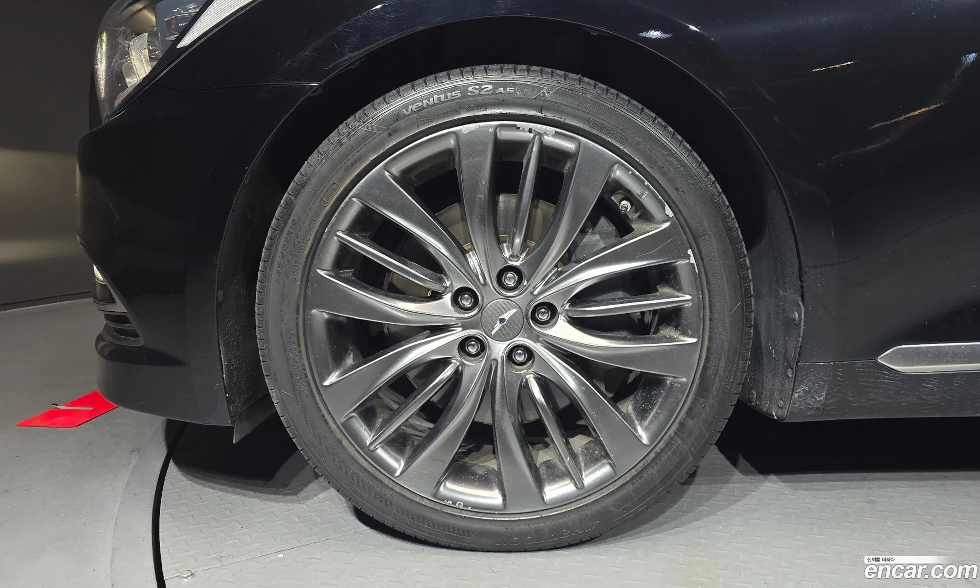 Hyundai Genesis DH 2016 — 19