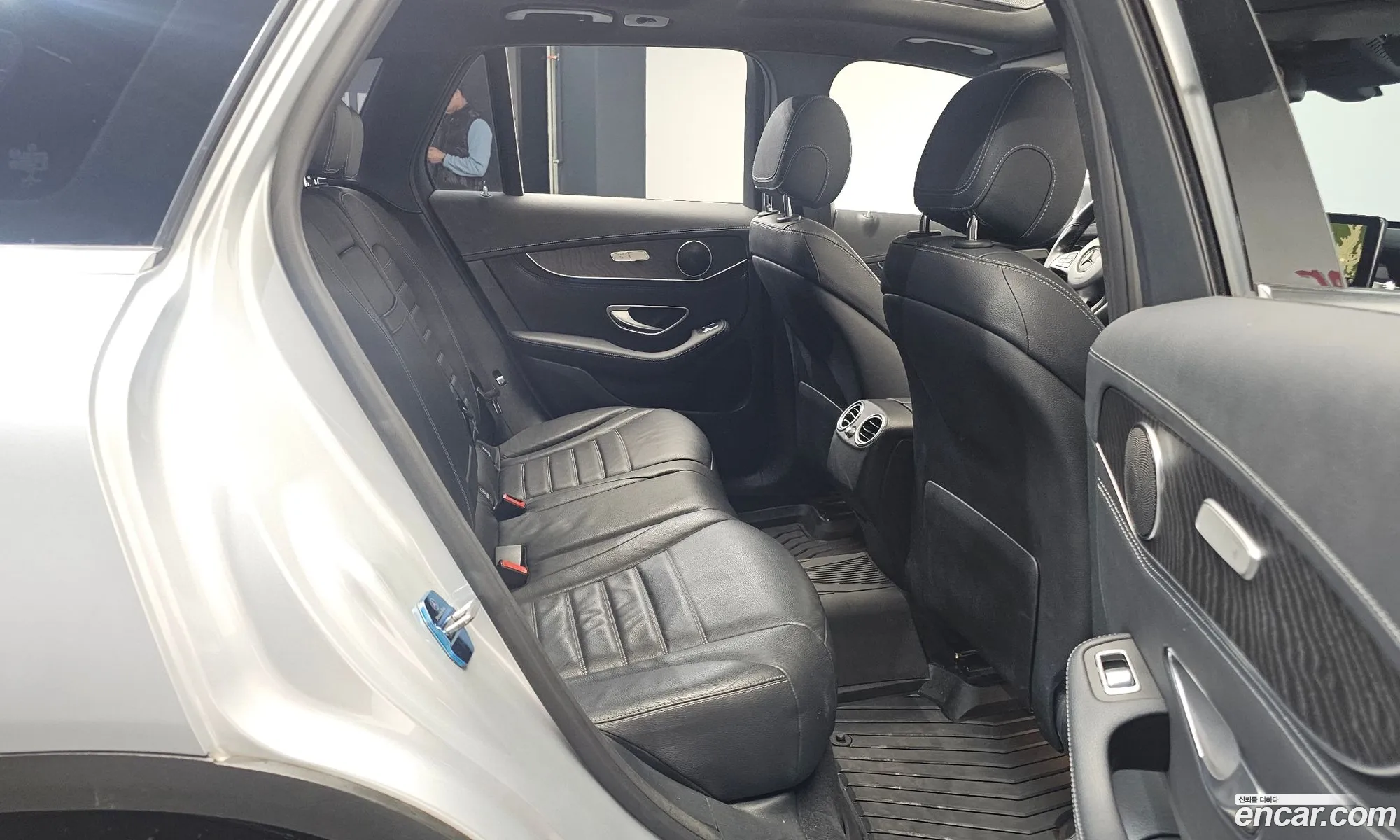Mercedes-Benz GLC-Class X253 2017 WDC0G0FB1JF299530 — 17