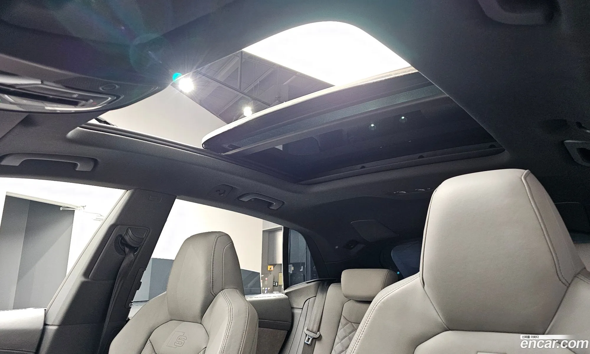 Audi Q8 2021 WAUZZZF11MD000781 — 8
