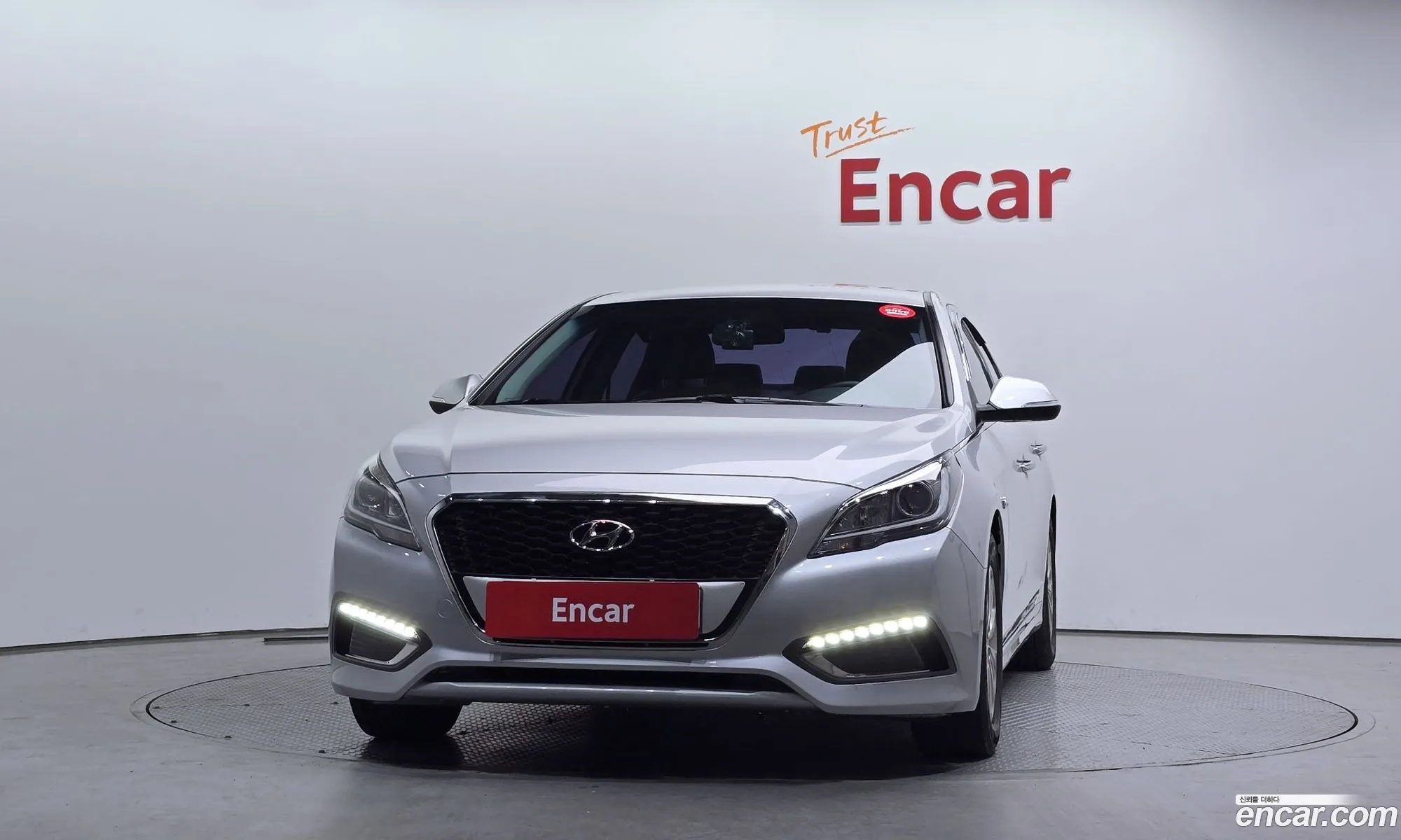 Hyundai LF Sonata Hybrid 2015 — 13