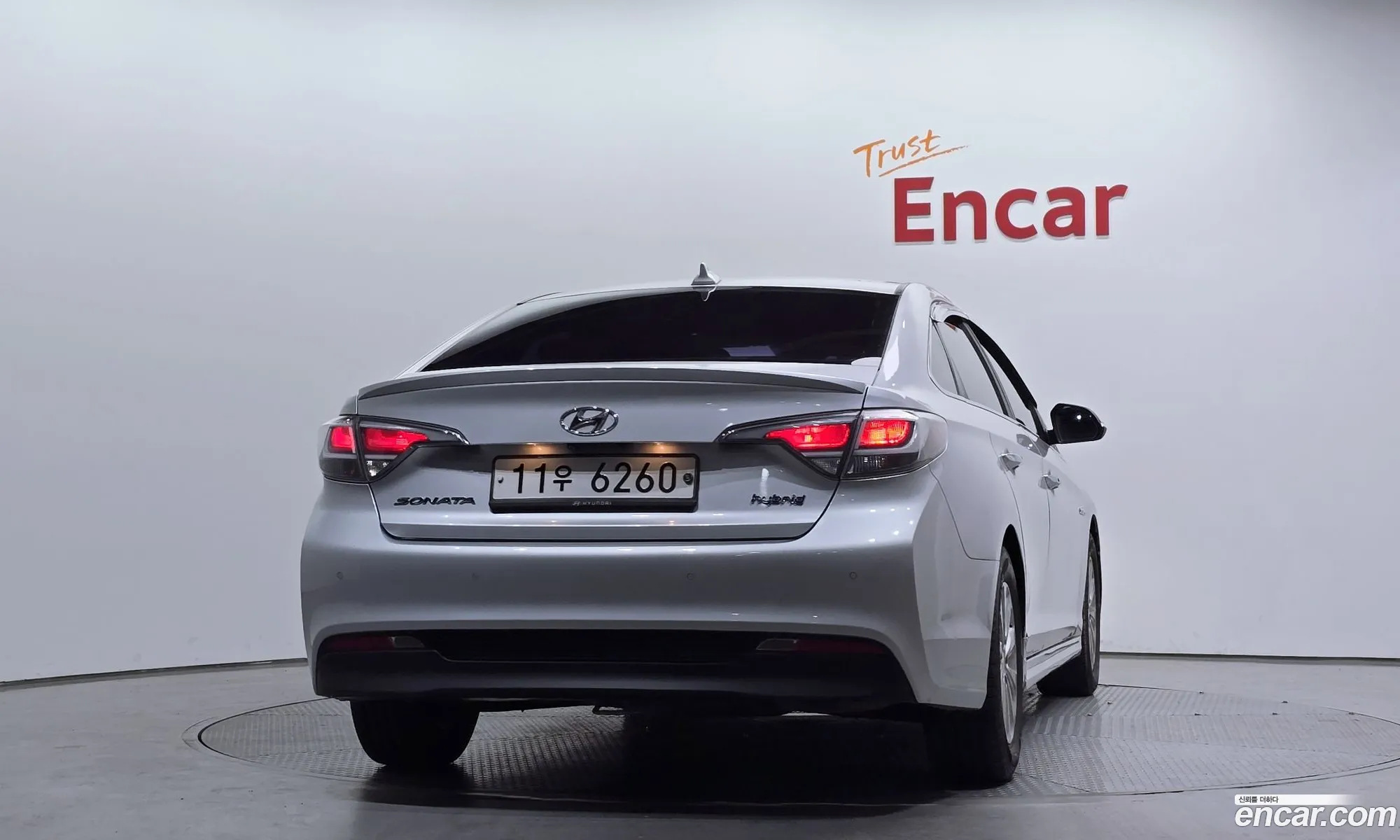 Hyundai LF Sonata Hybrid 2015 — 4