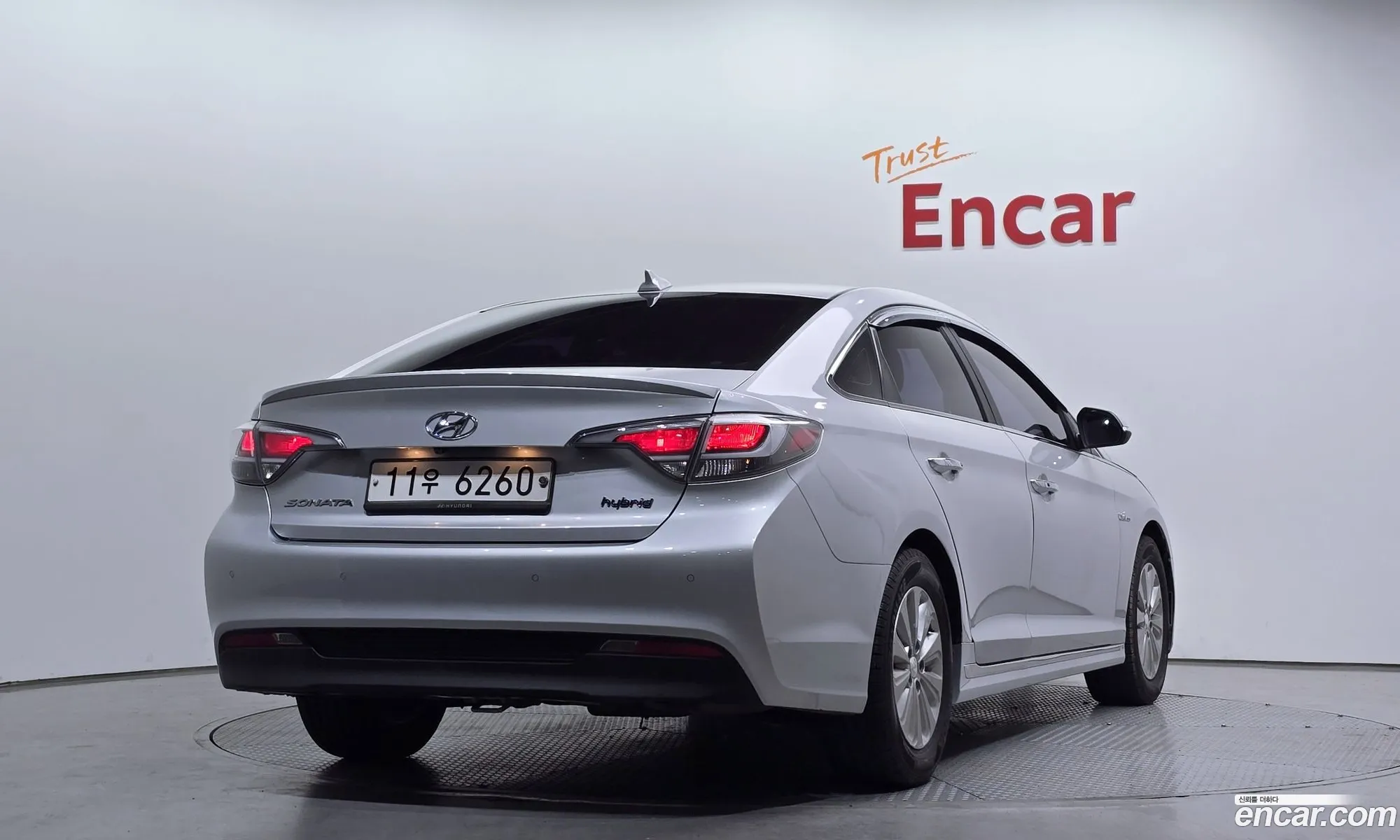 Hyundai LF Sonata Hybrid 2015 — 10