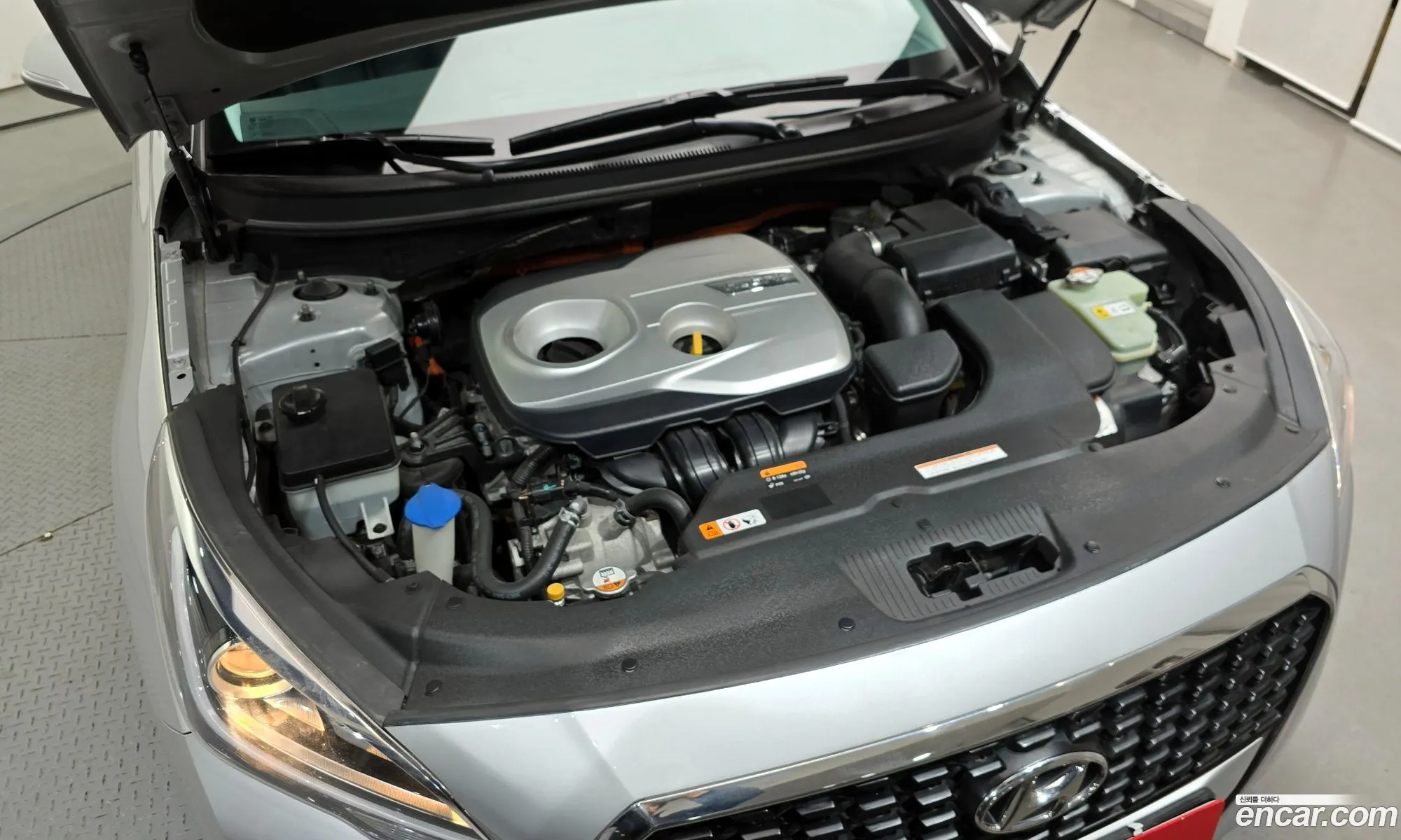 Hyundai LF Sonata Hybrid 2015 — 2