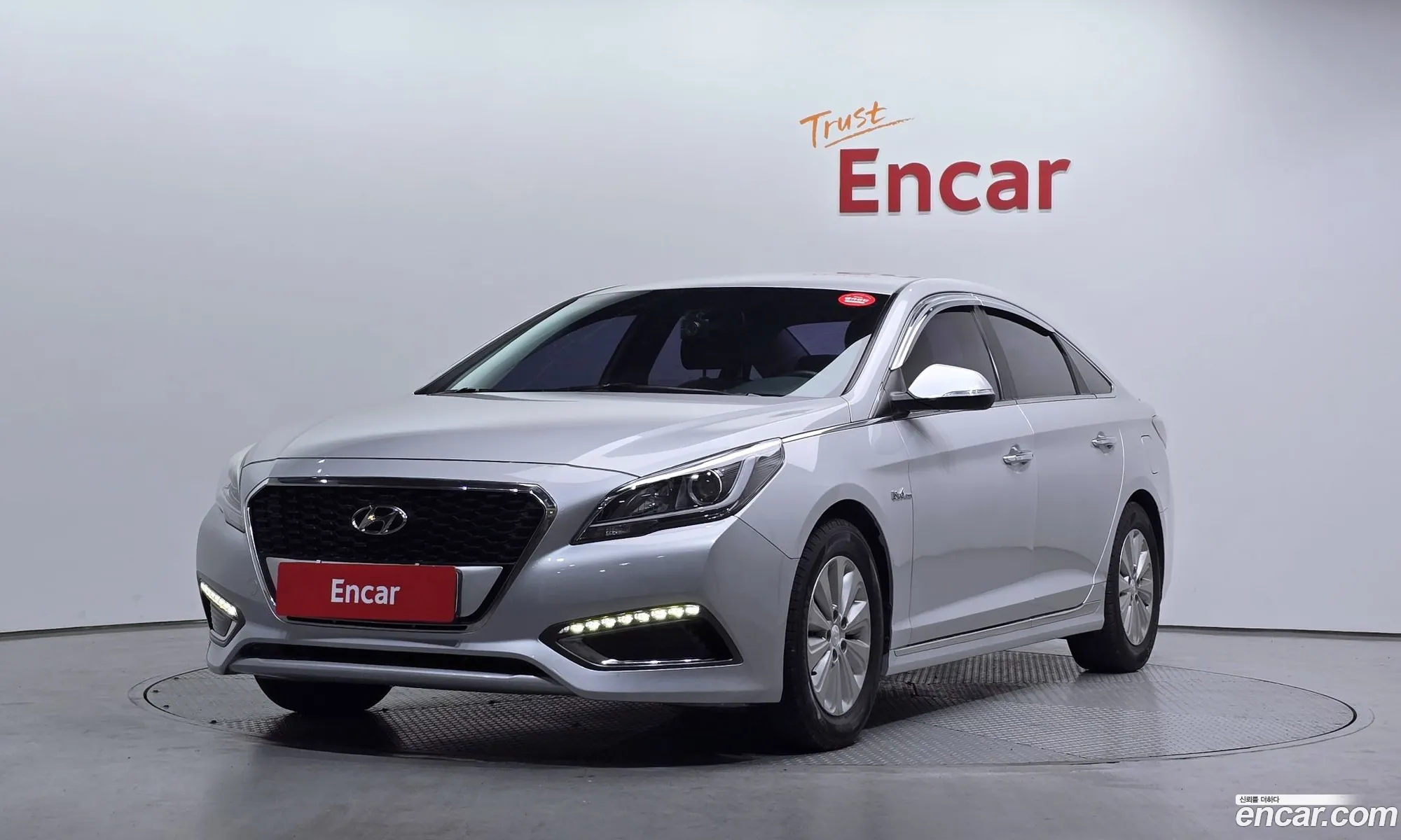 Hyundai LF Sonata Hybrid 2015 — 17