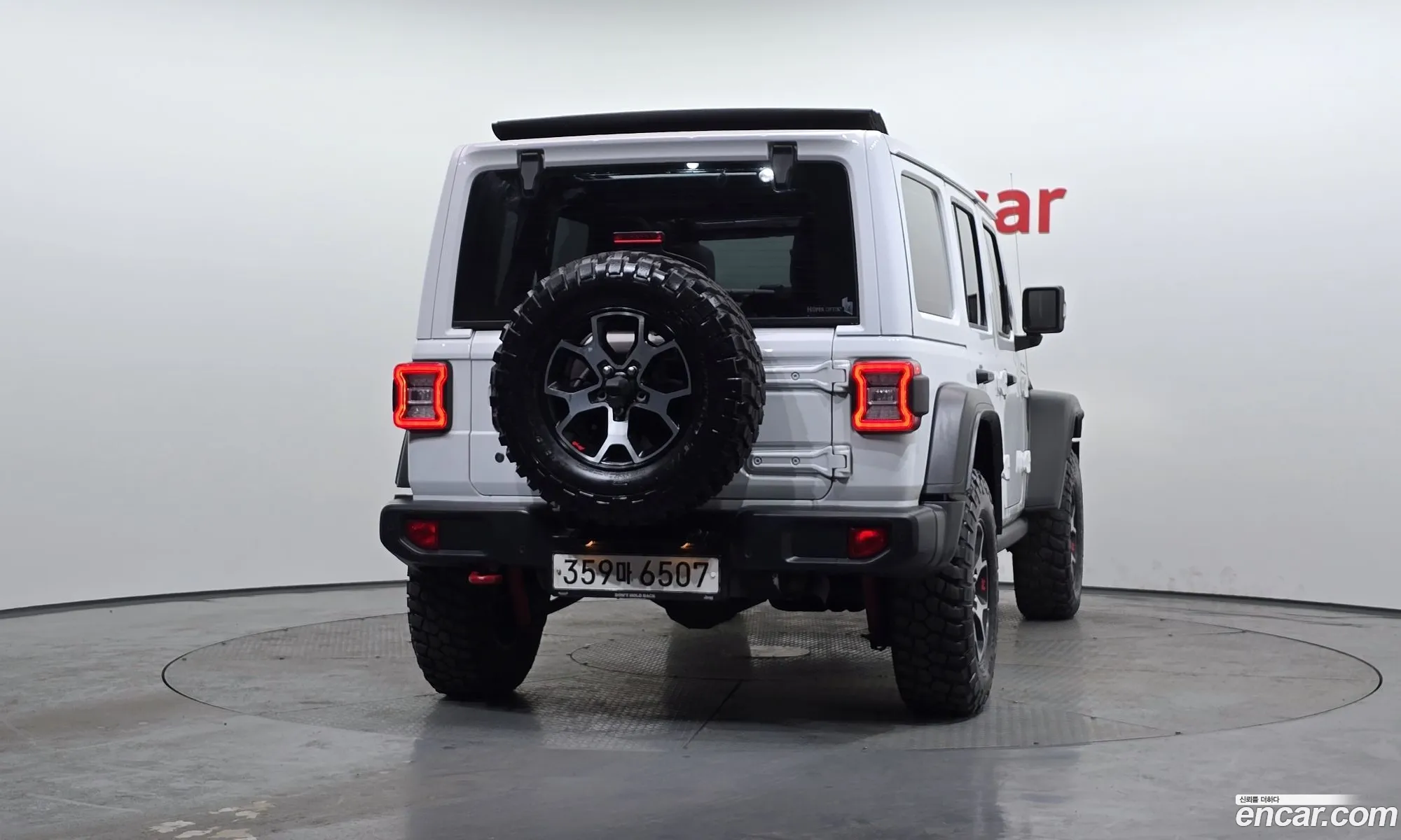 Jeep Wrangler 2020 — 13