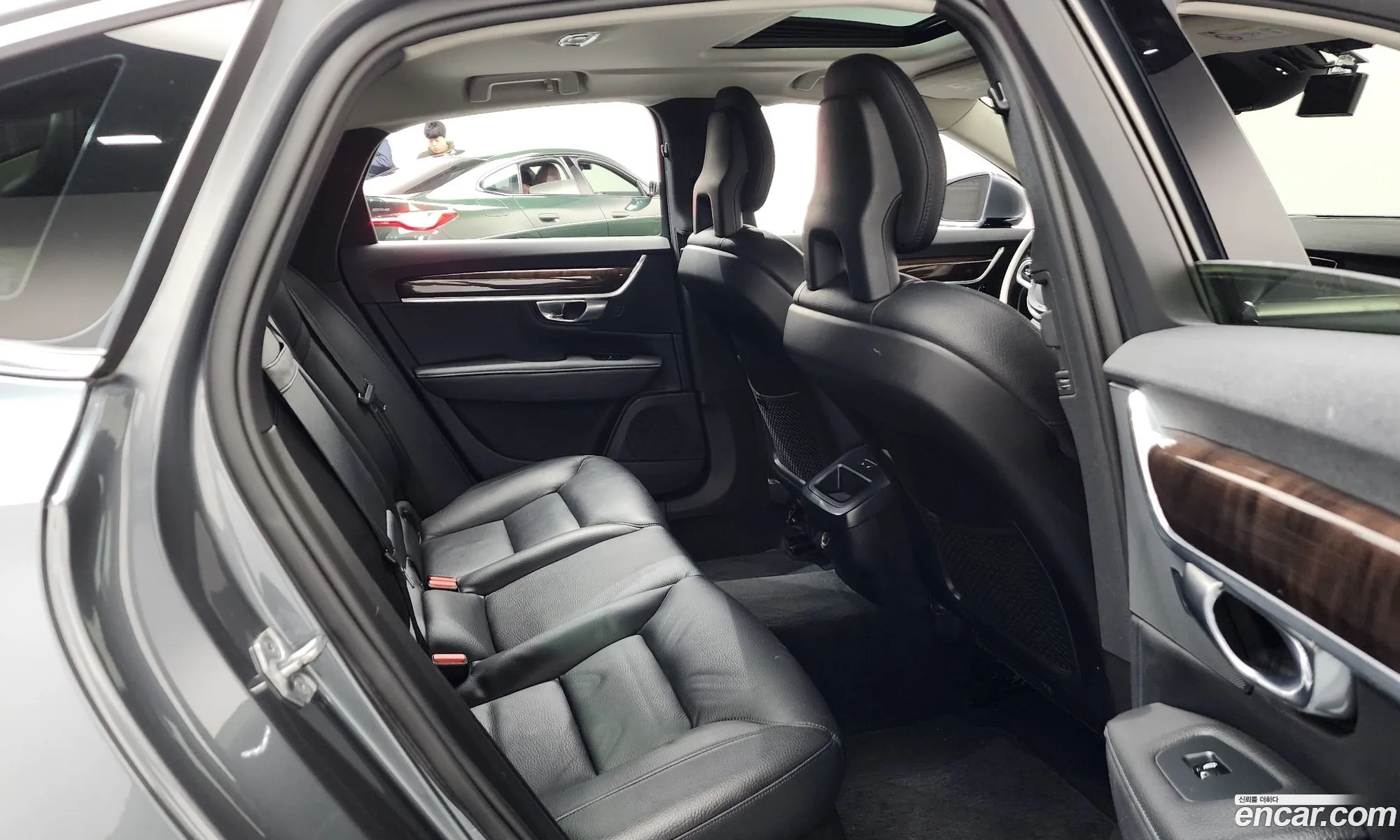 Volvo S90 2017 YV1PS68BCH1007861 — 19