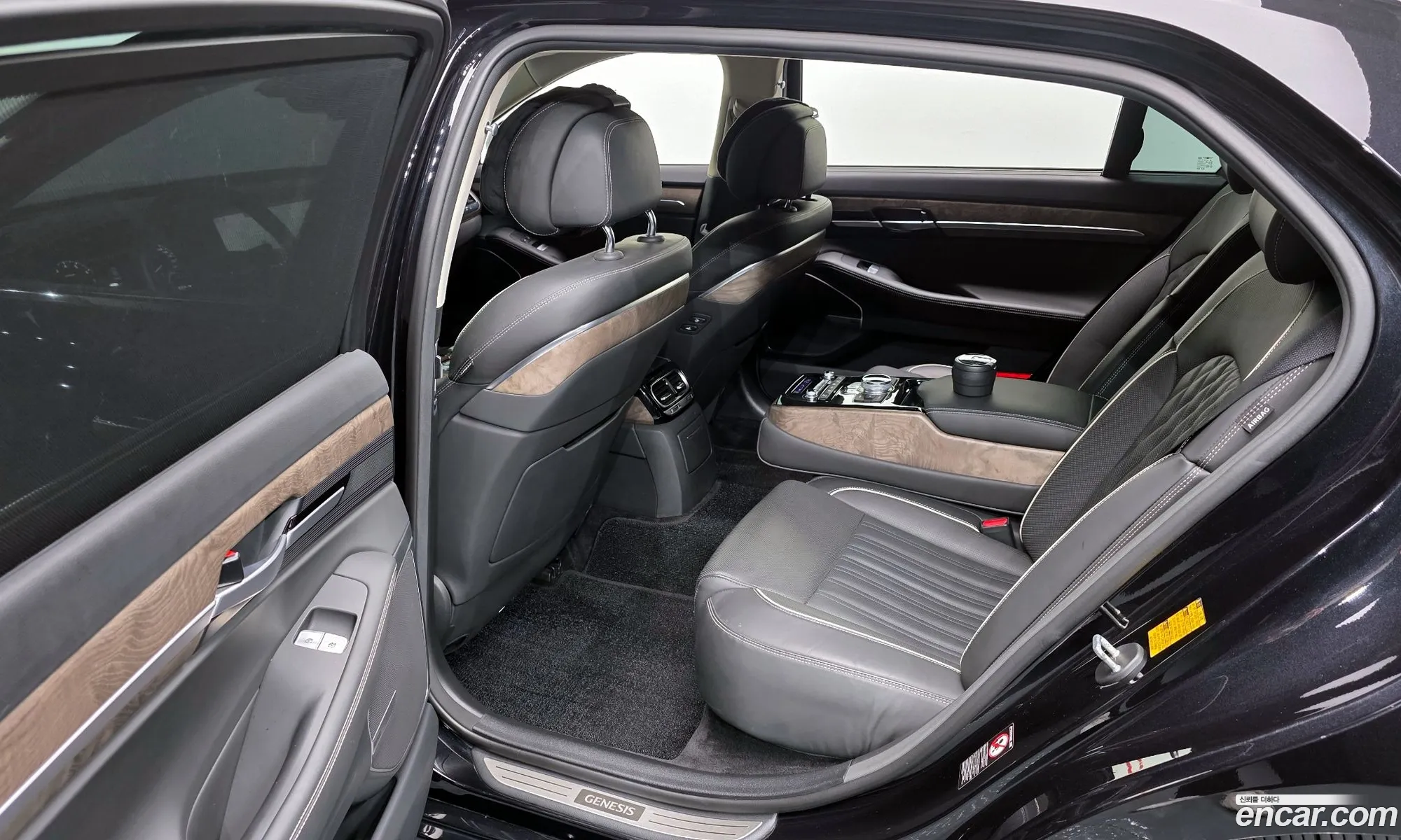 Genesis G90 2019 — 18
