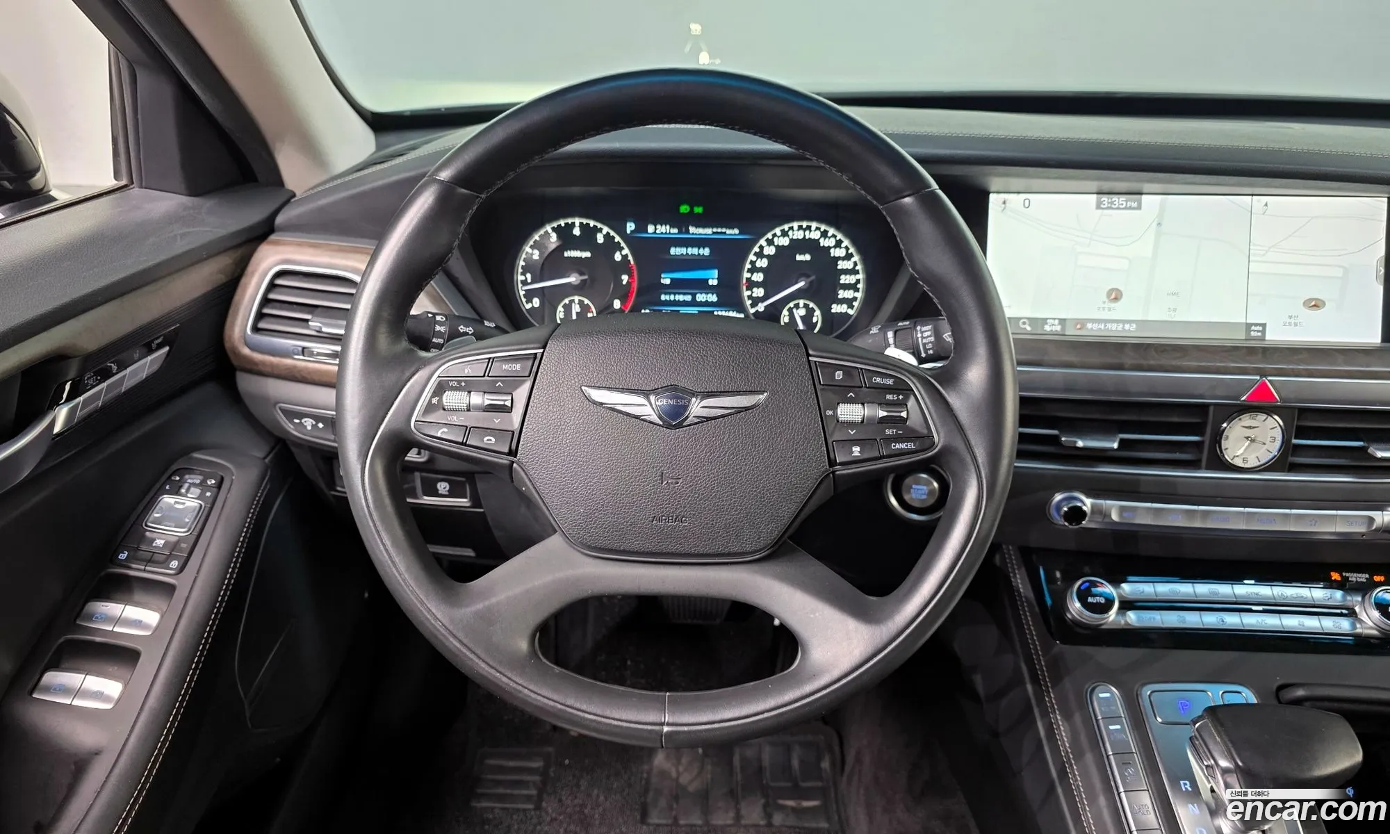 Genesis G90 2019 — 2