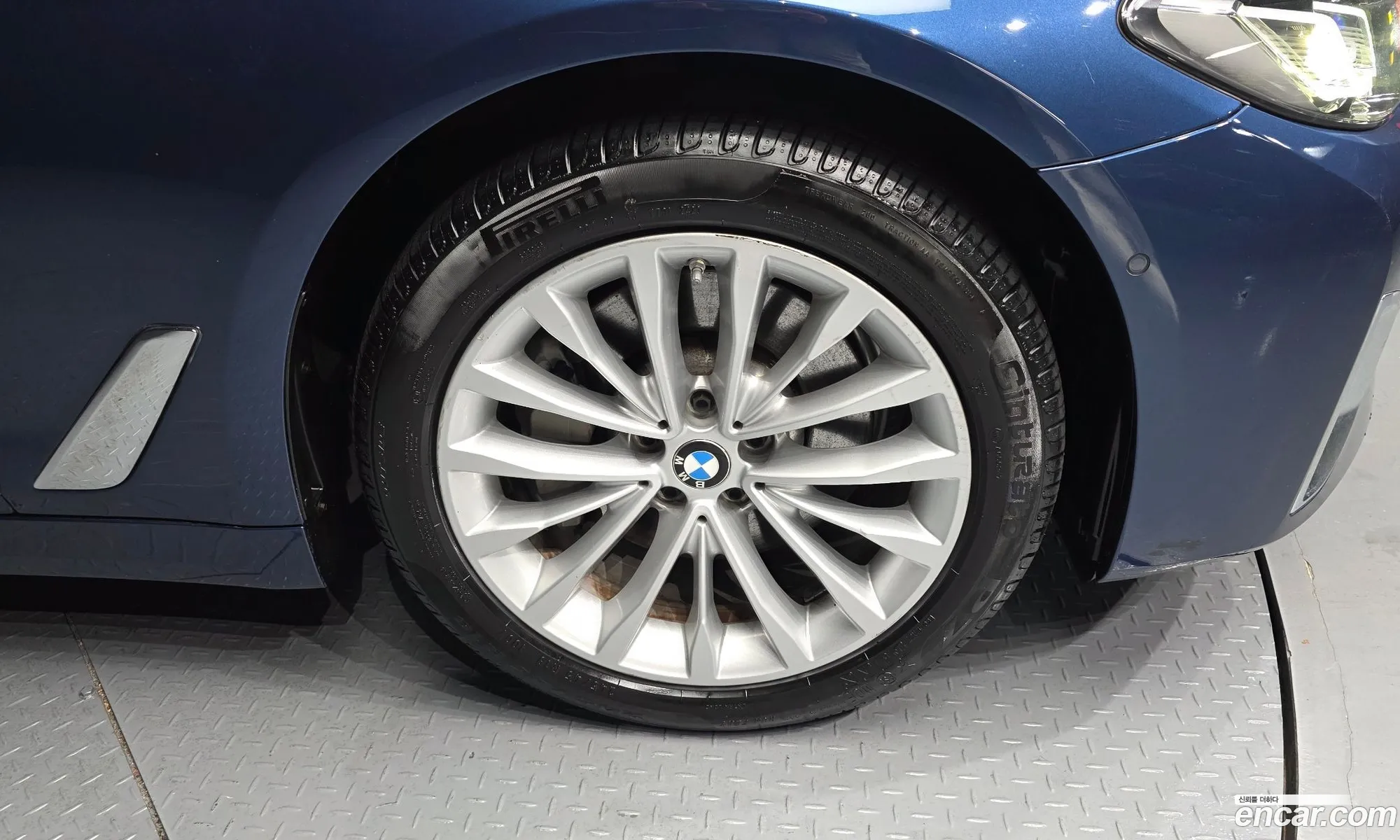 BMW 5 Series 2020 — 14