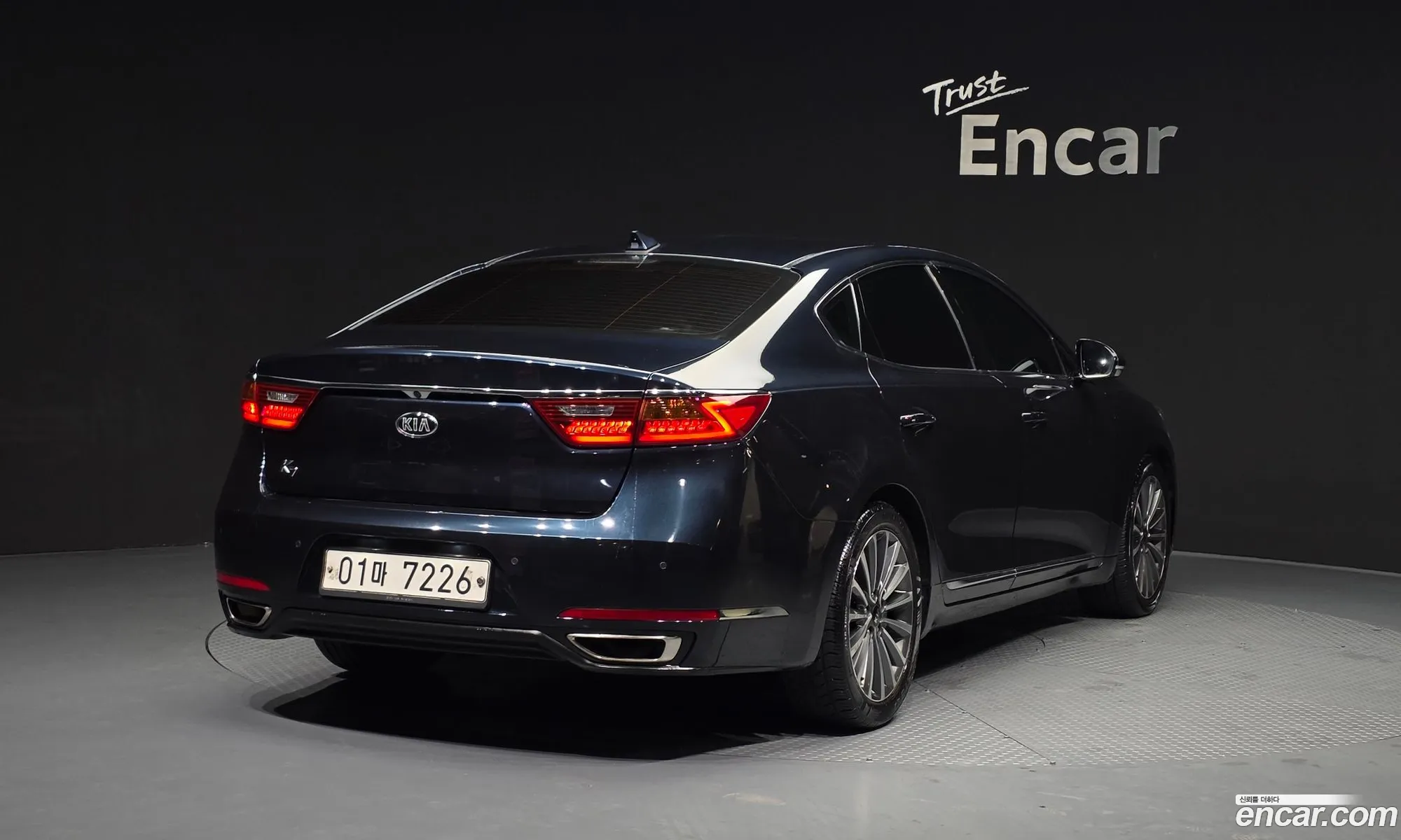 Kia K7 2017 — 8