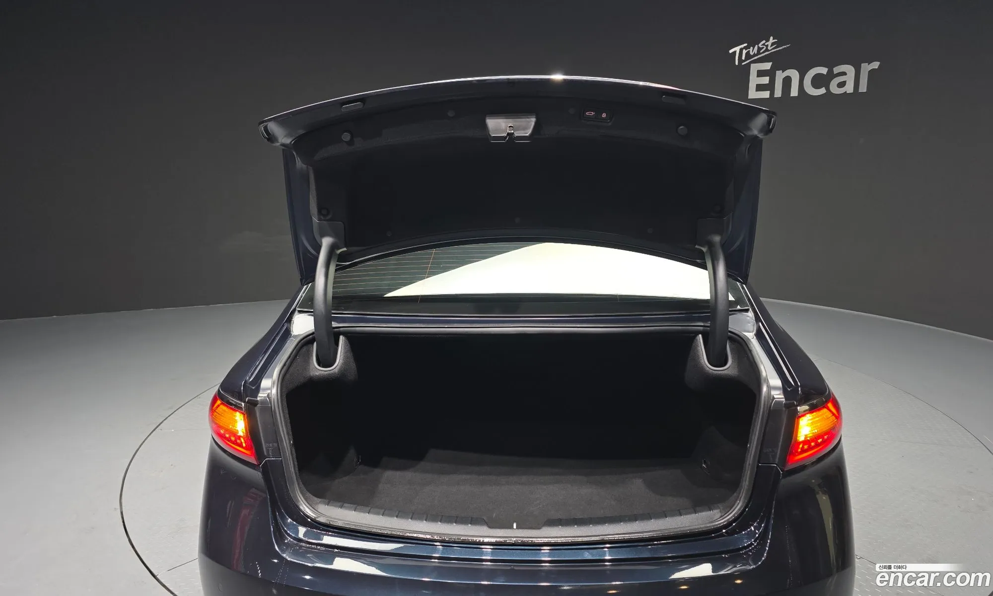 Kia K7 2017 — 2