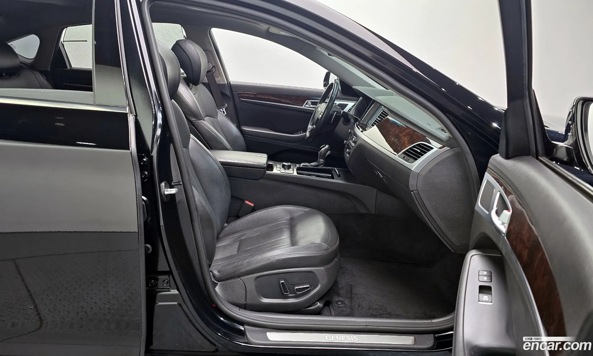 Hyundai Genesis DH 2015 — 7