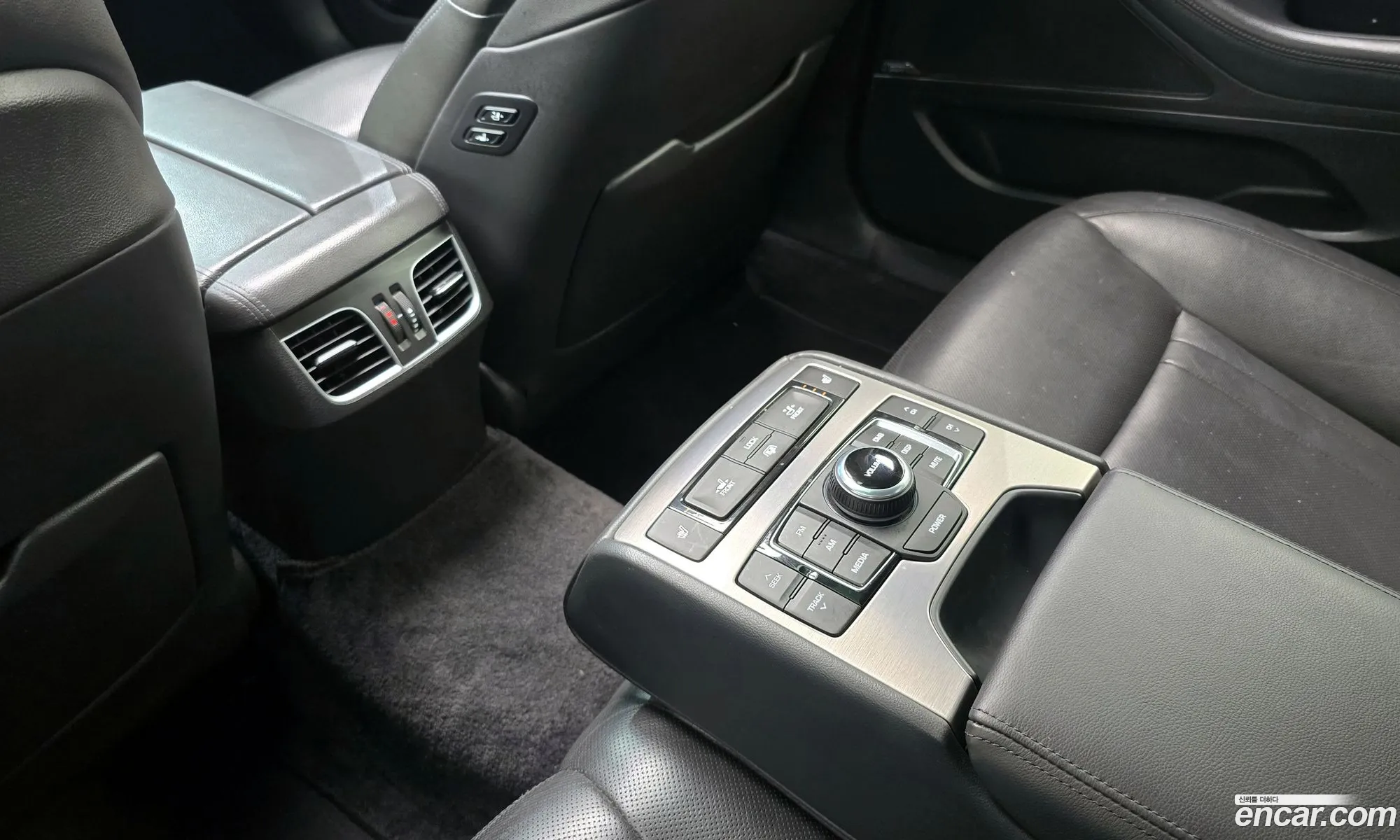 Hyundai Genesis DH 2015 — 8